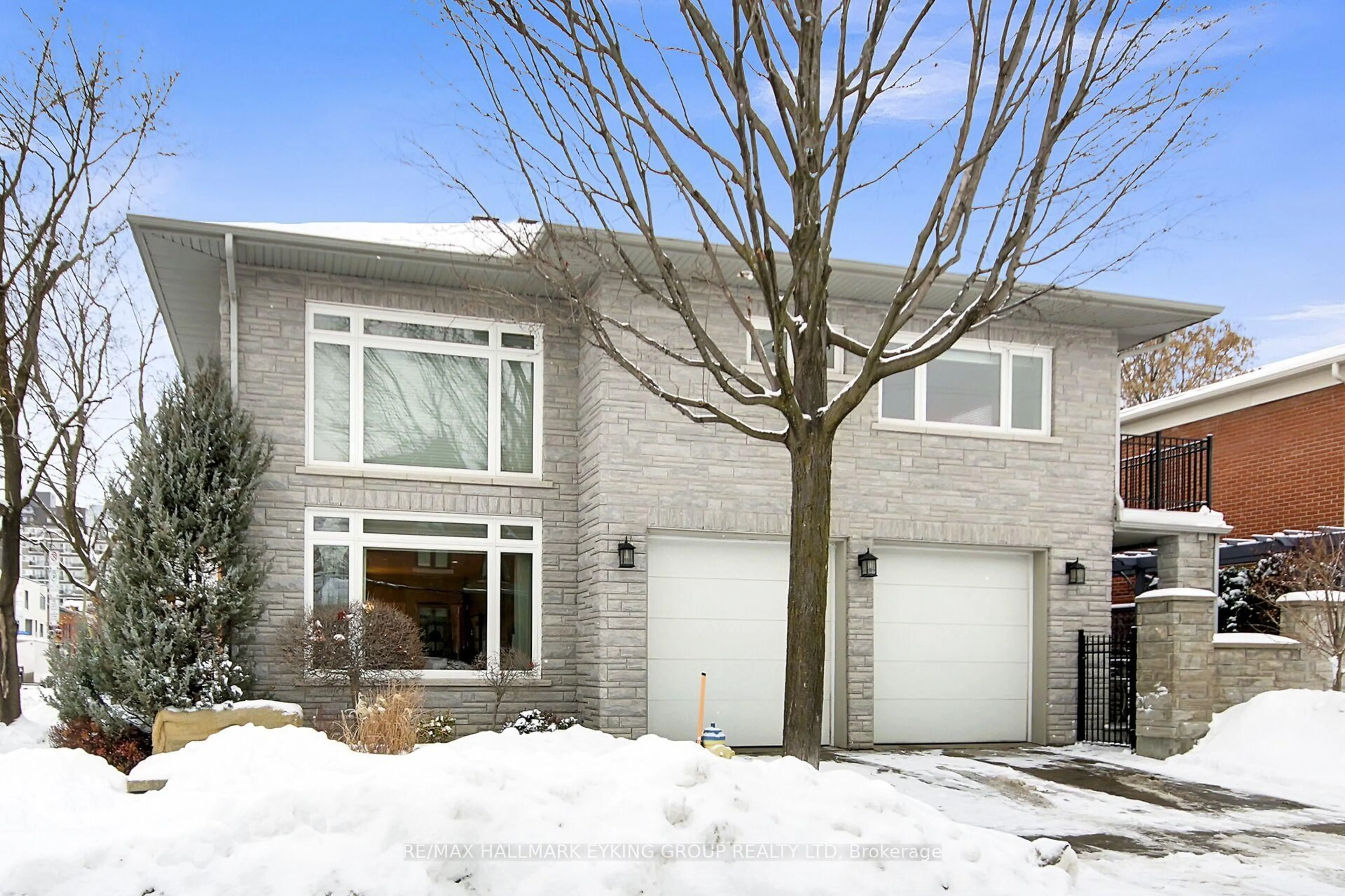 Home with brick exterior material, street for 121 Macdonald St, Ottawa Ontario K2P 1H7