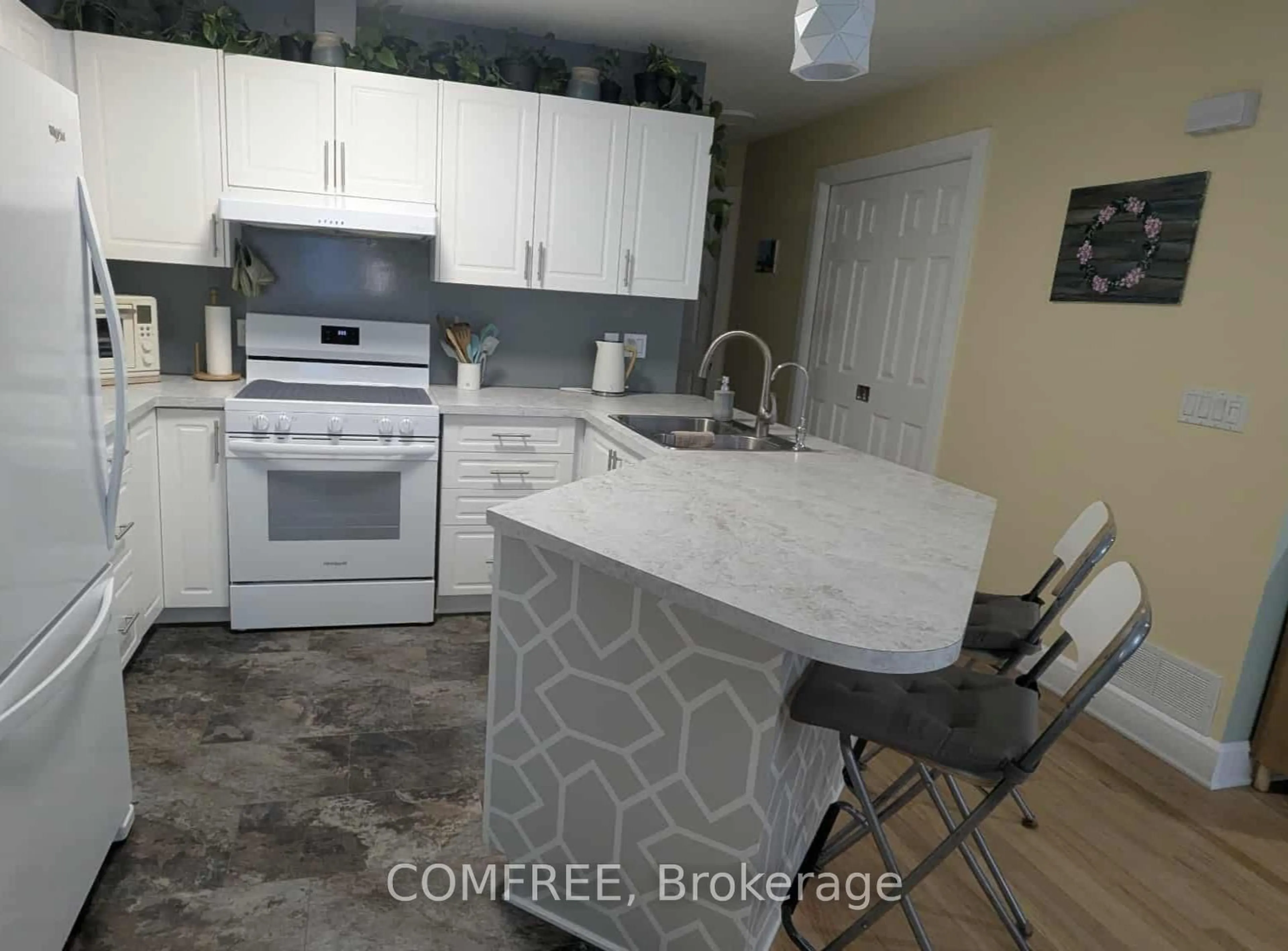 Open concept kitchen, ceramic/tile floor for 410 Grassendale Private, Richmond Ontario K0A 2Z0