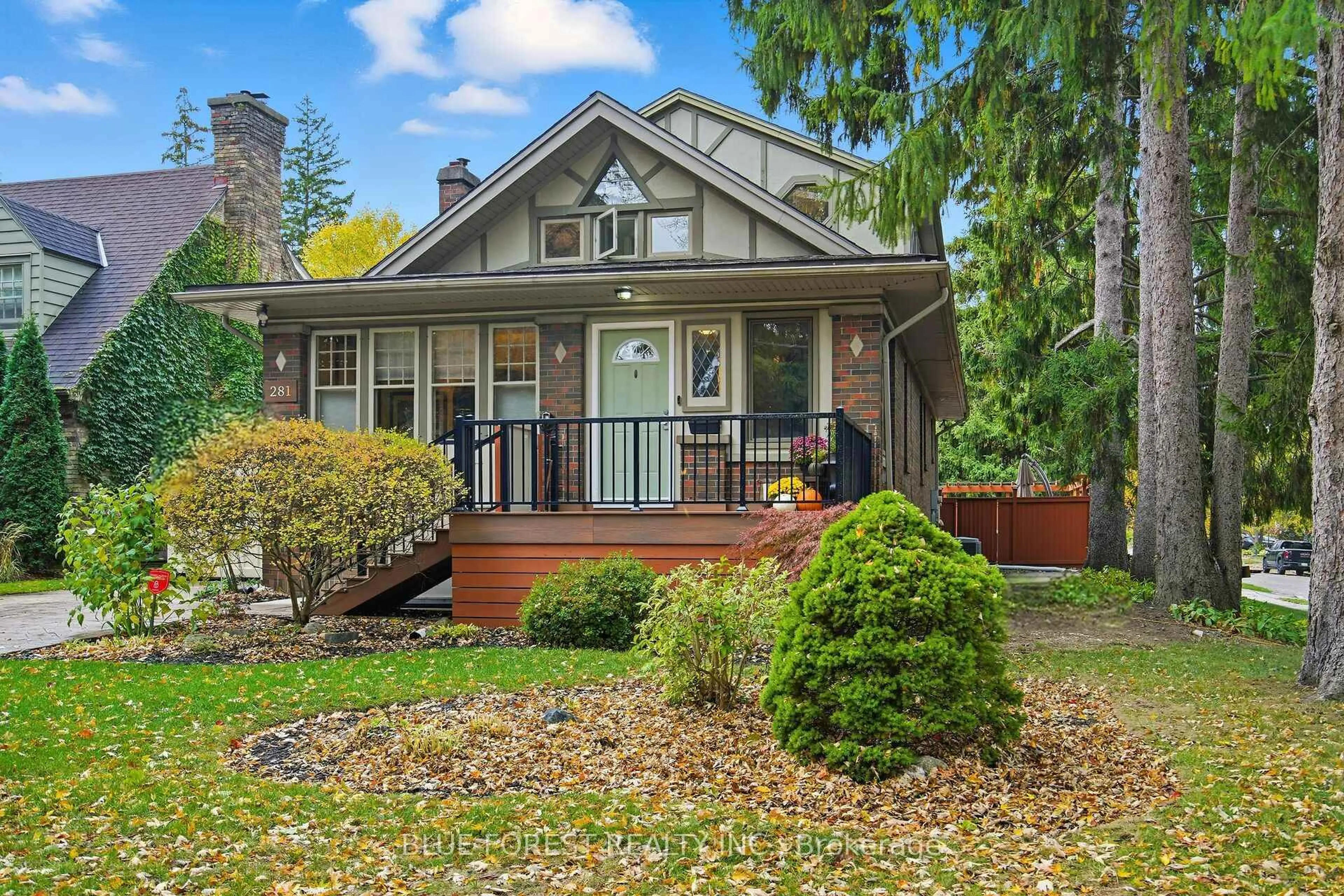 Home with vinyl exterior material, street for 281 Cathcart St, London South Ontario N6C 3N6