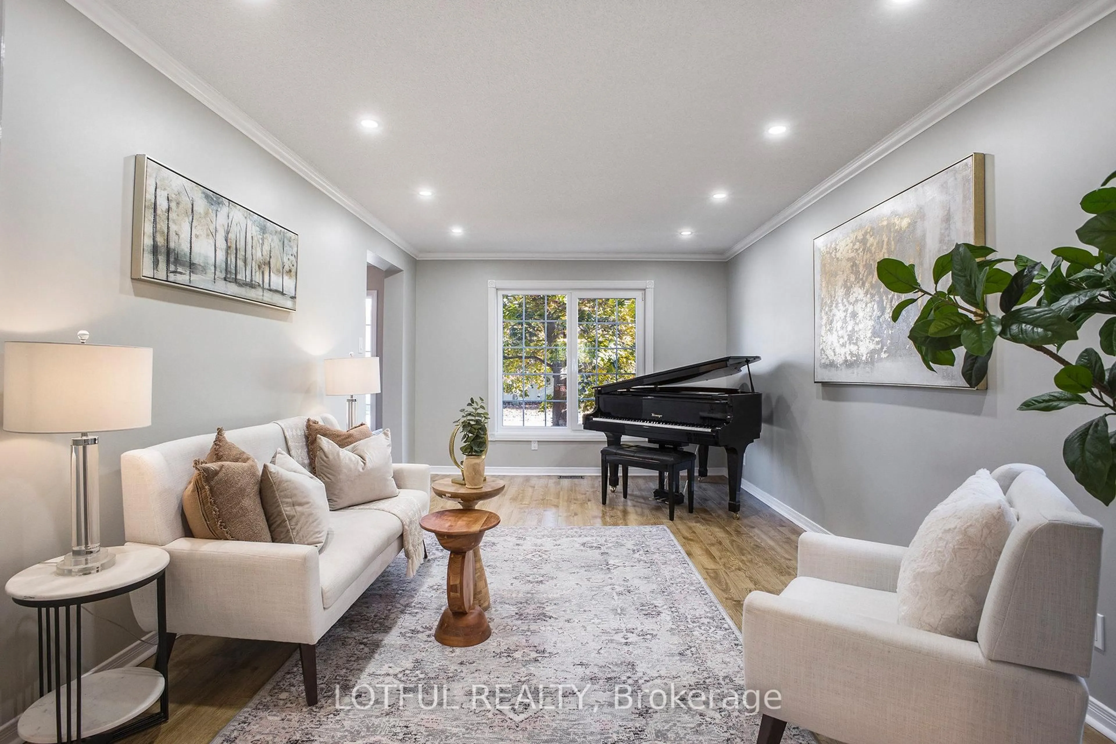 Living room with furniture, unknown for 4 Spindle Way, Stittsville Ontario K2S 1J4