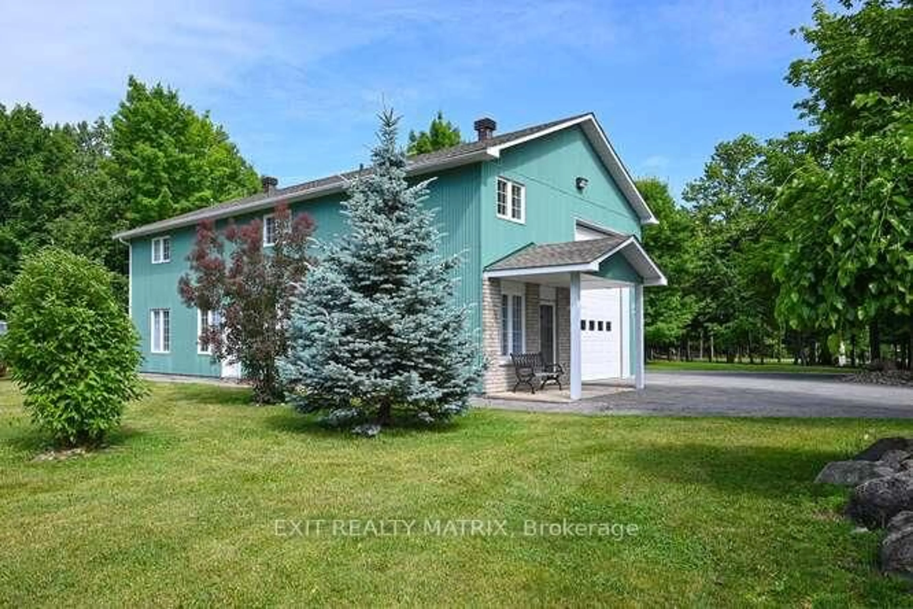 A pic from outside/outdoor area/front of a property/back of a property/a pic from drone, street for 2573 Mitchell St, Metcalfe Ontario K0A 2P0