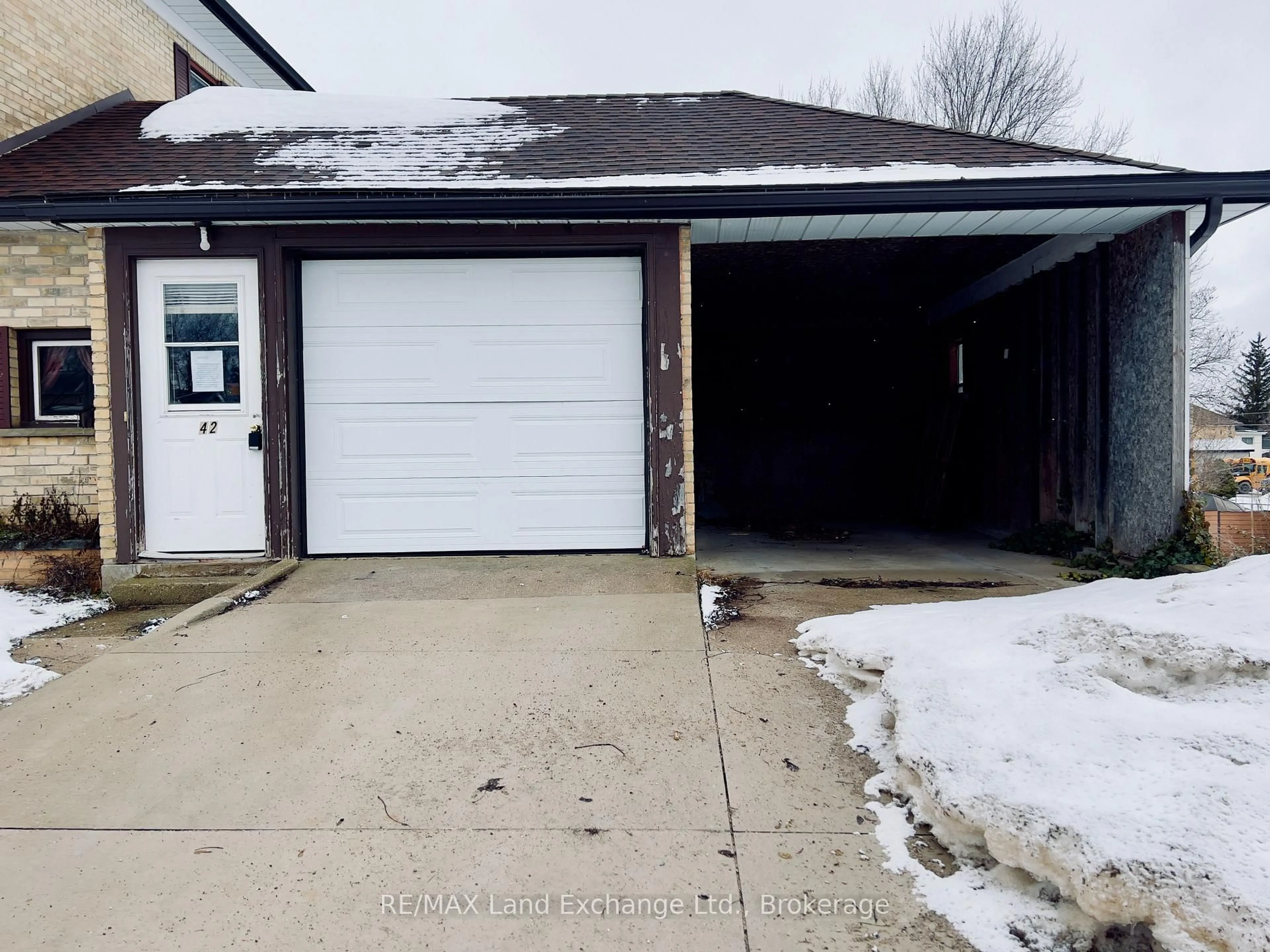 Indoor garage for 42 Elora St, South Bruce Ontario N0G 2J0