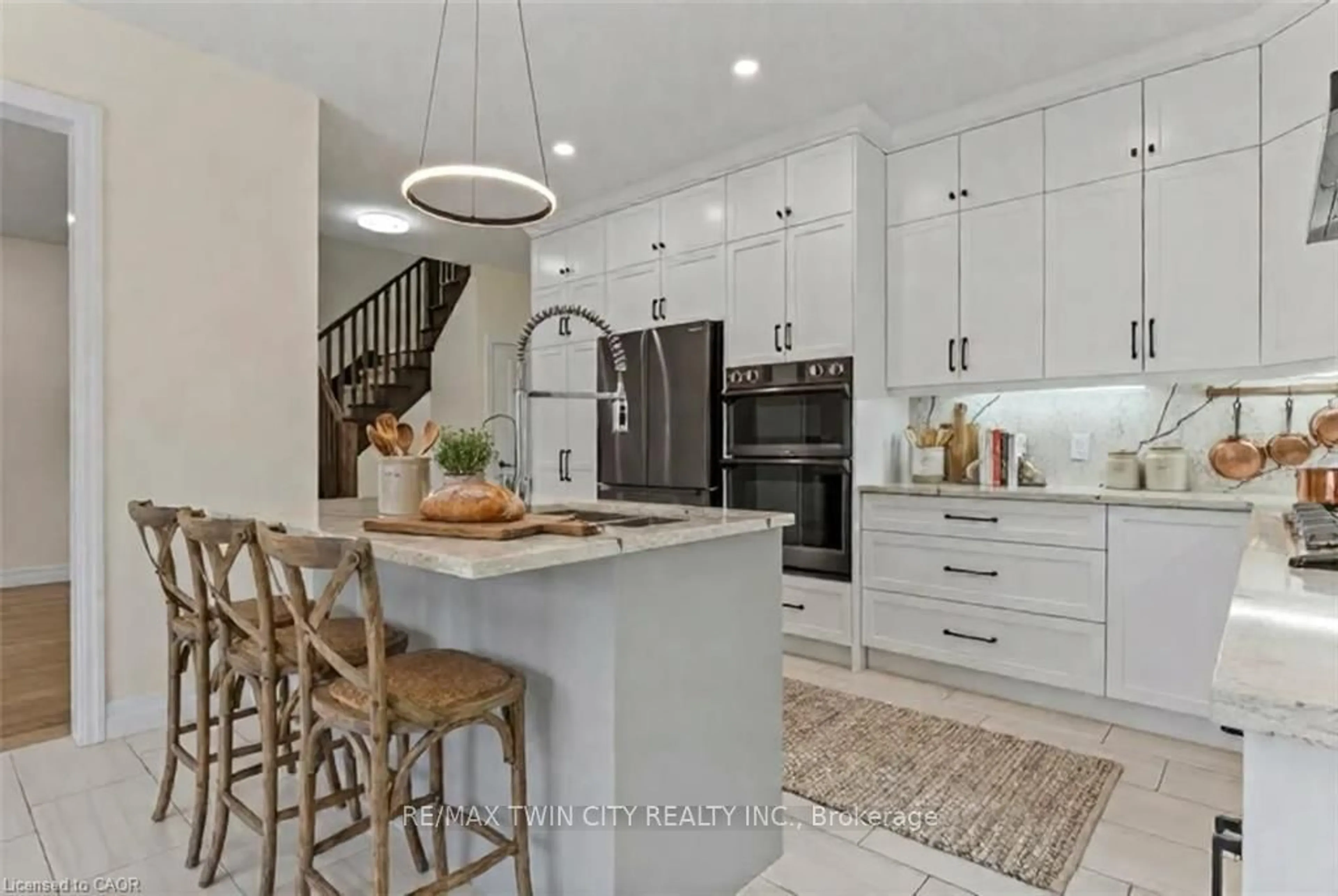 Open concept kitchen, ceramic/tile floor for 352 Chokecherry Cres, Waterloo Ontario N2V 0H1