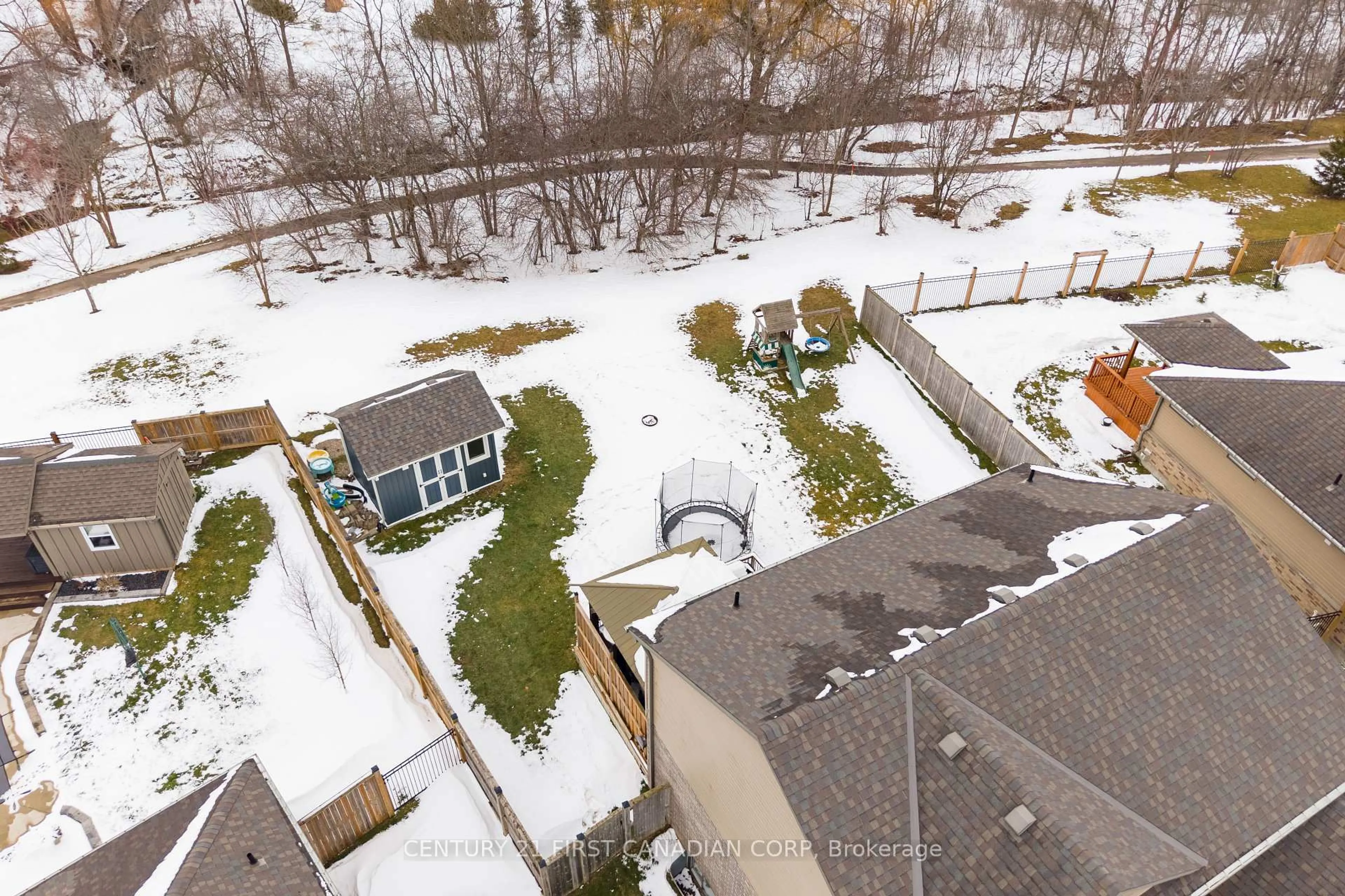 A pic from outside/outdoor area/front of a property/back of a property/a pic from drone, unknown for 209 Campanale Way, Lucan Biddulph Ontario N0M 2J0