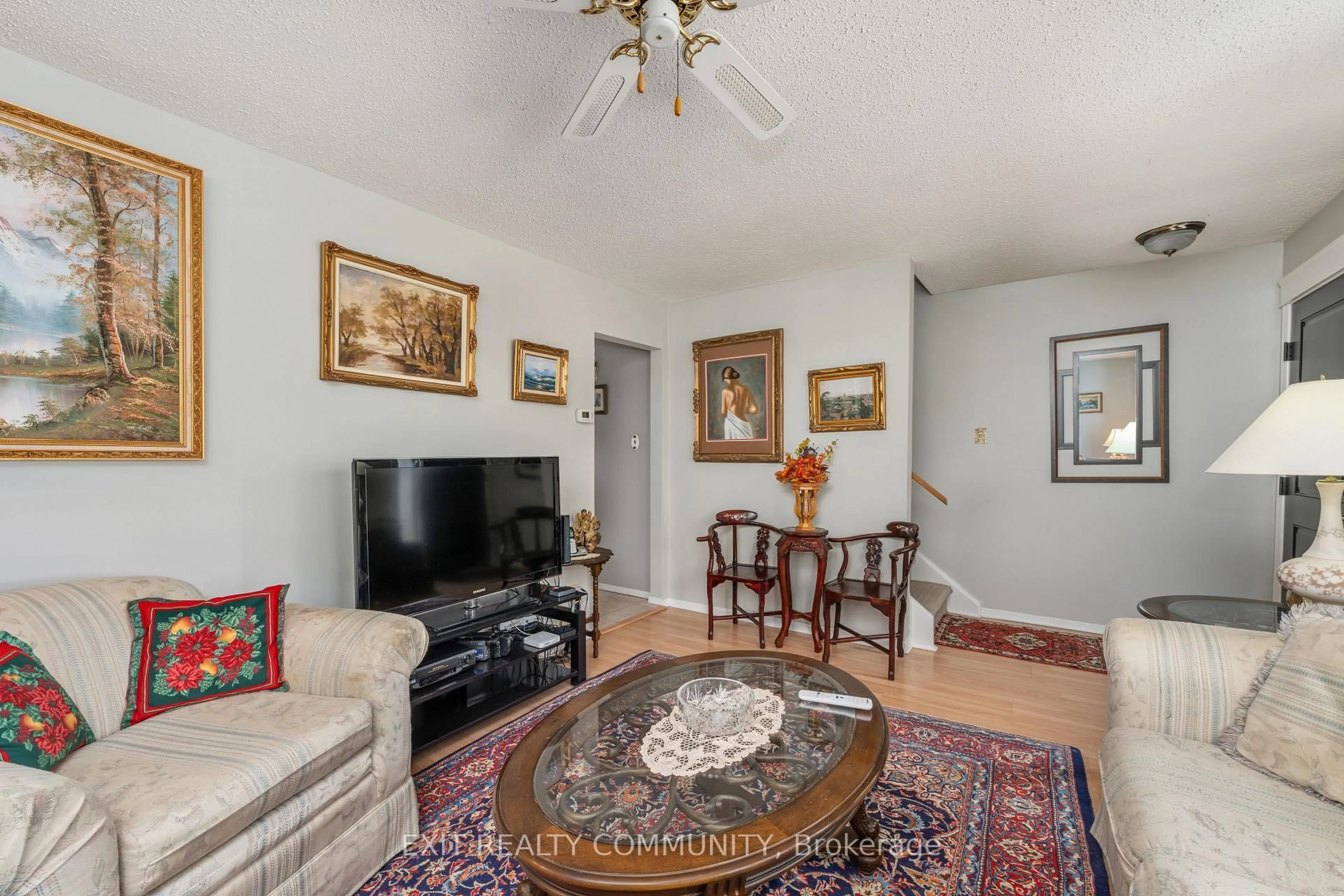 Living room with furniture, unknown for 651 Roger St, Sarnia Ontario N7S 4A5