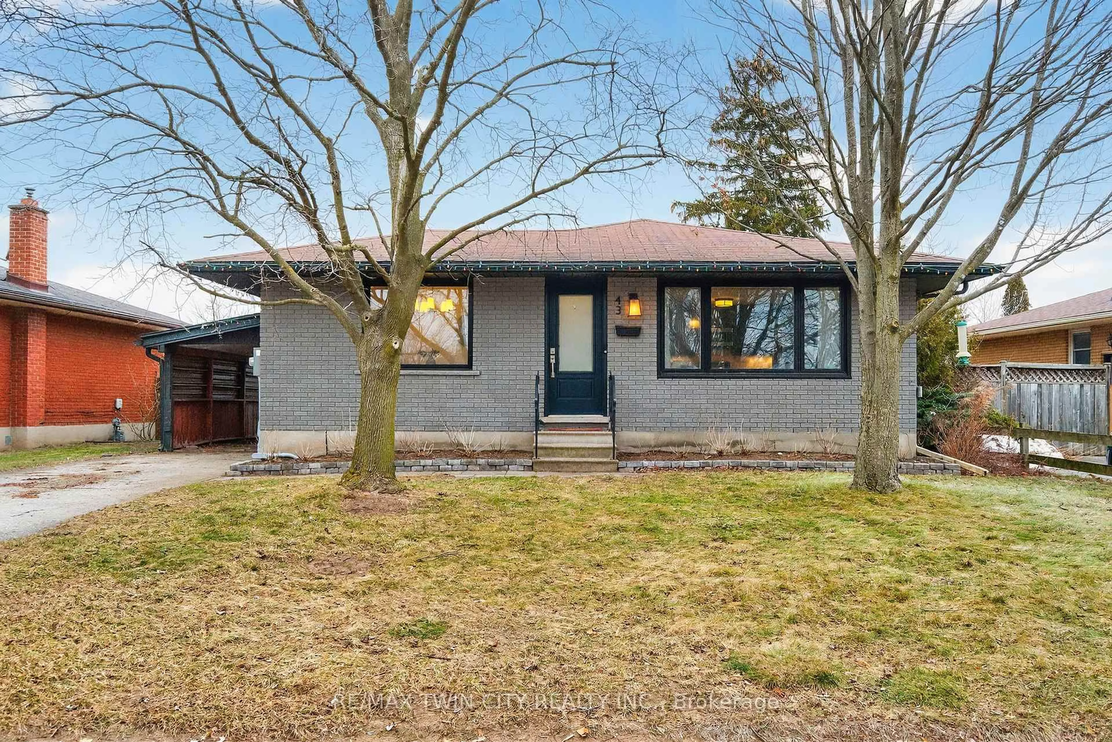 Home with brick exterior material, street for 43 Blueridge Cres, Brantford Ontario N3R 5E6