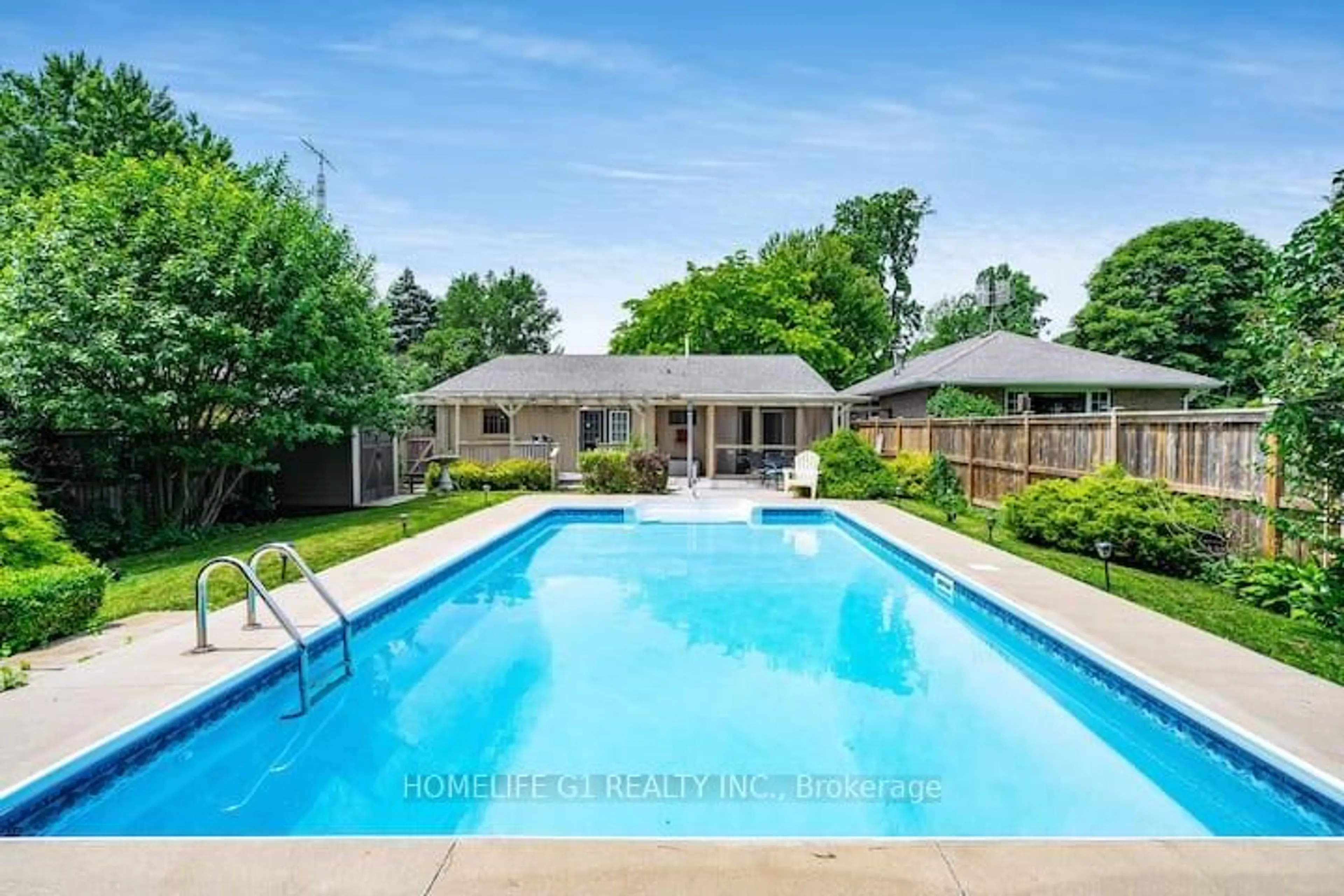 Pool for 1324 Orchard Blvd, Kingsville Ontario N9T 2R7