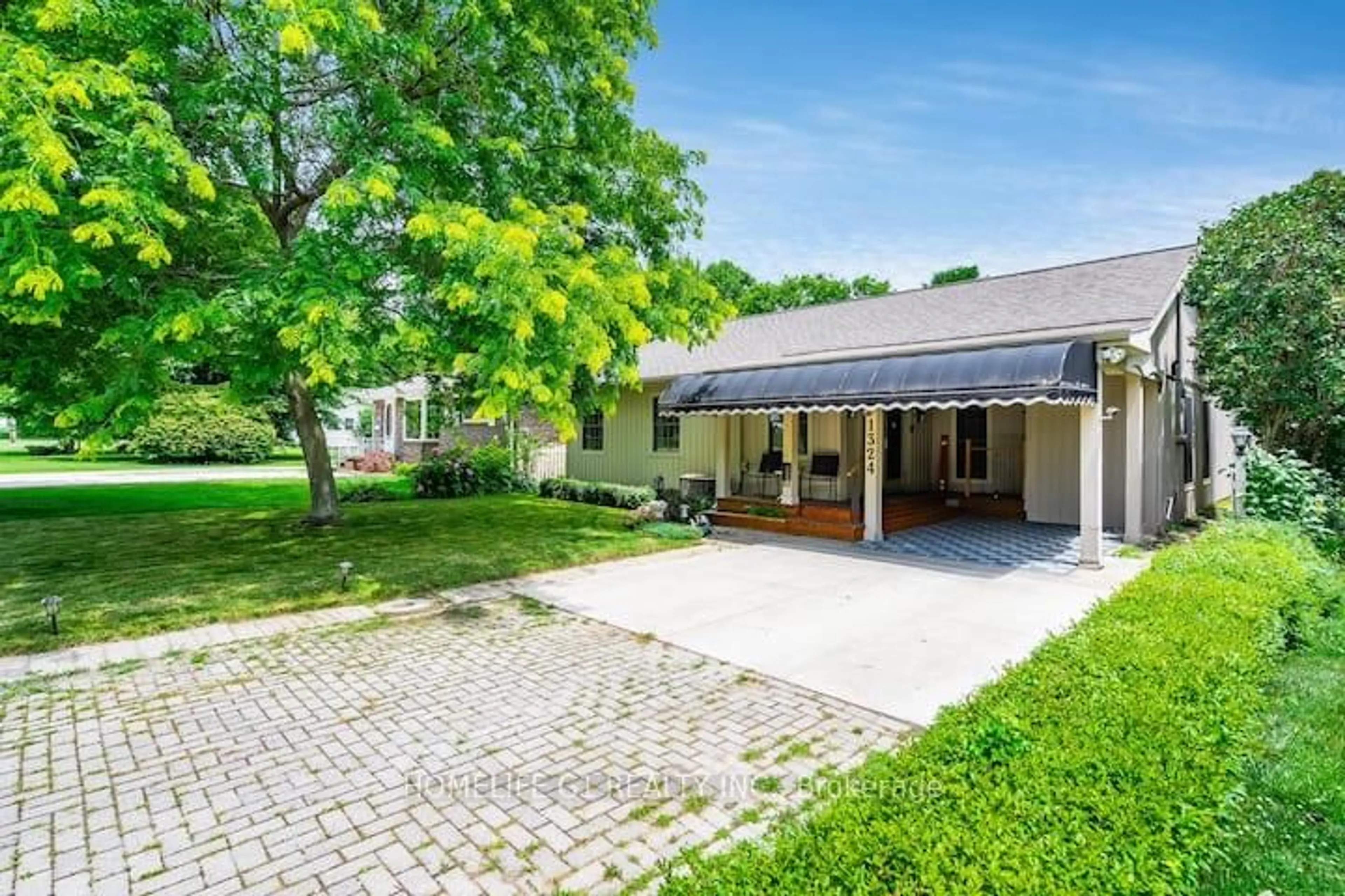 Unknown for 1324 Orchard Blvd, Kingsville Ontario N9T 2R7