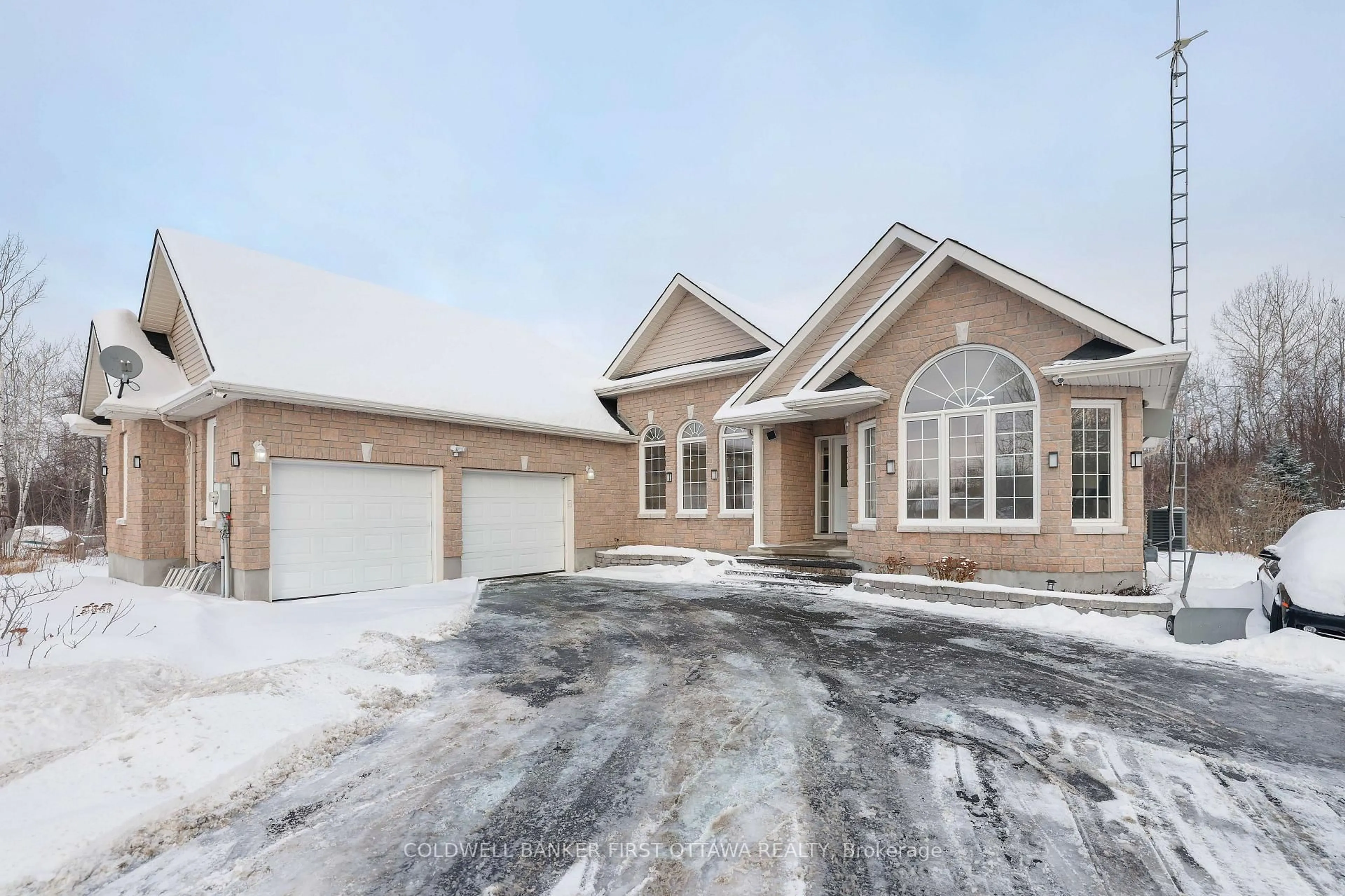 Home with brick exterior material, street for 11 Rideau Crossing Cres, North Grenville Ontario K0G 1K0