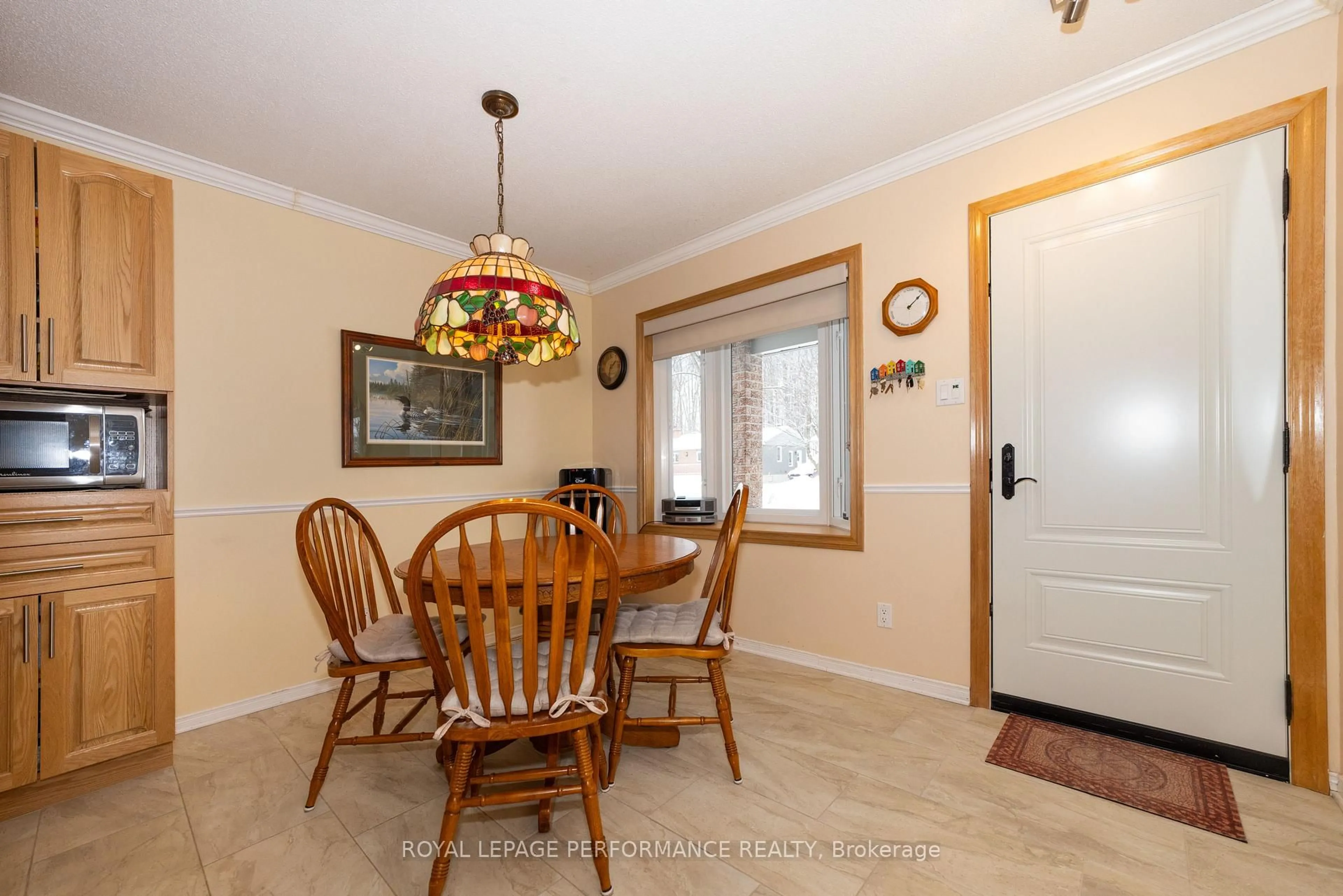 Dining room, wood/laminate floor for 454 Dalrymple Dr, Clarence-Rockland Ontario K4K 1G6