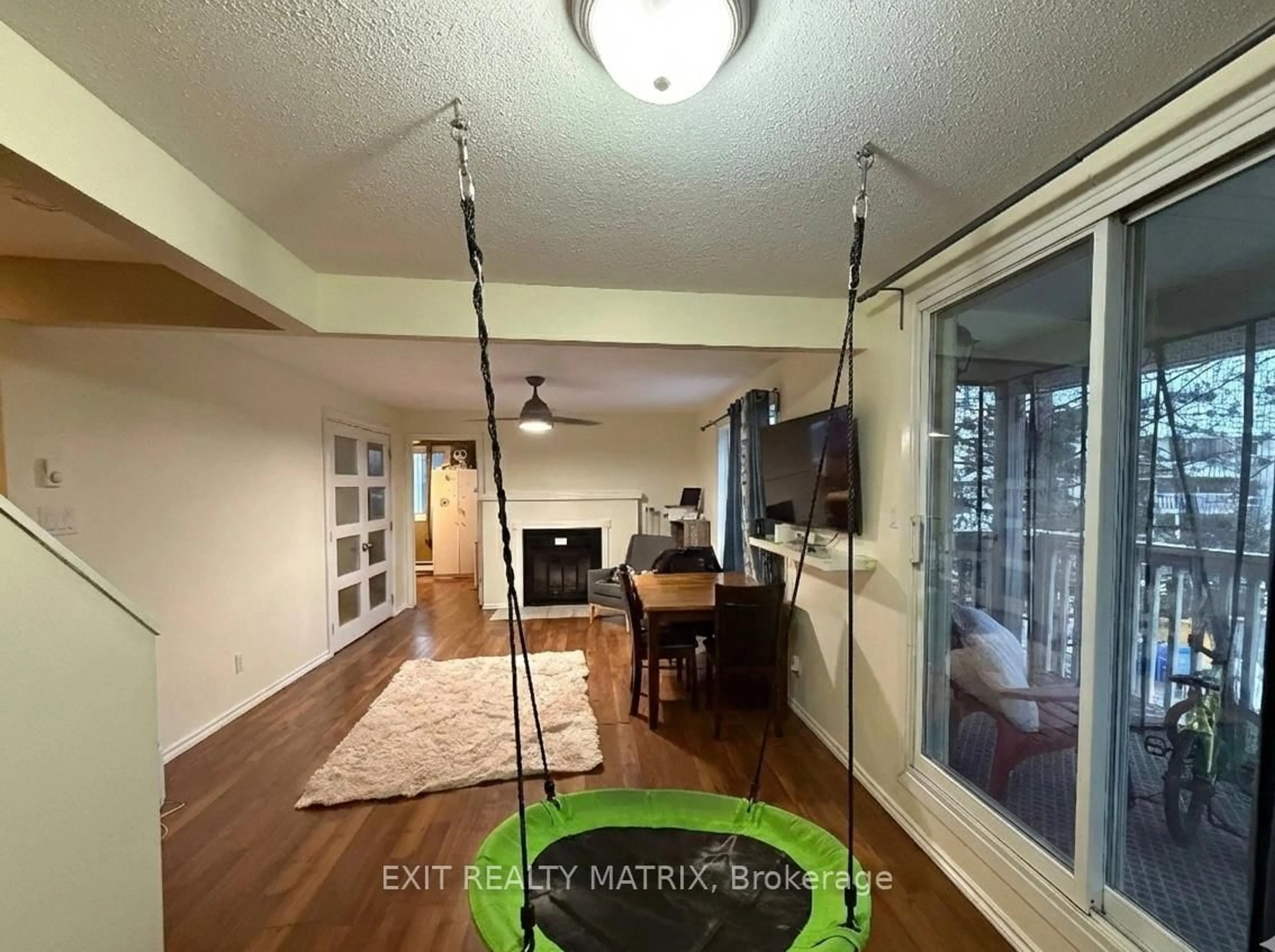 A pic of a room for 762 St. Andre Dr #5B, Ottawa Ontario K1C 4S7