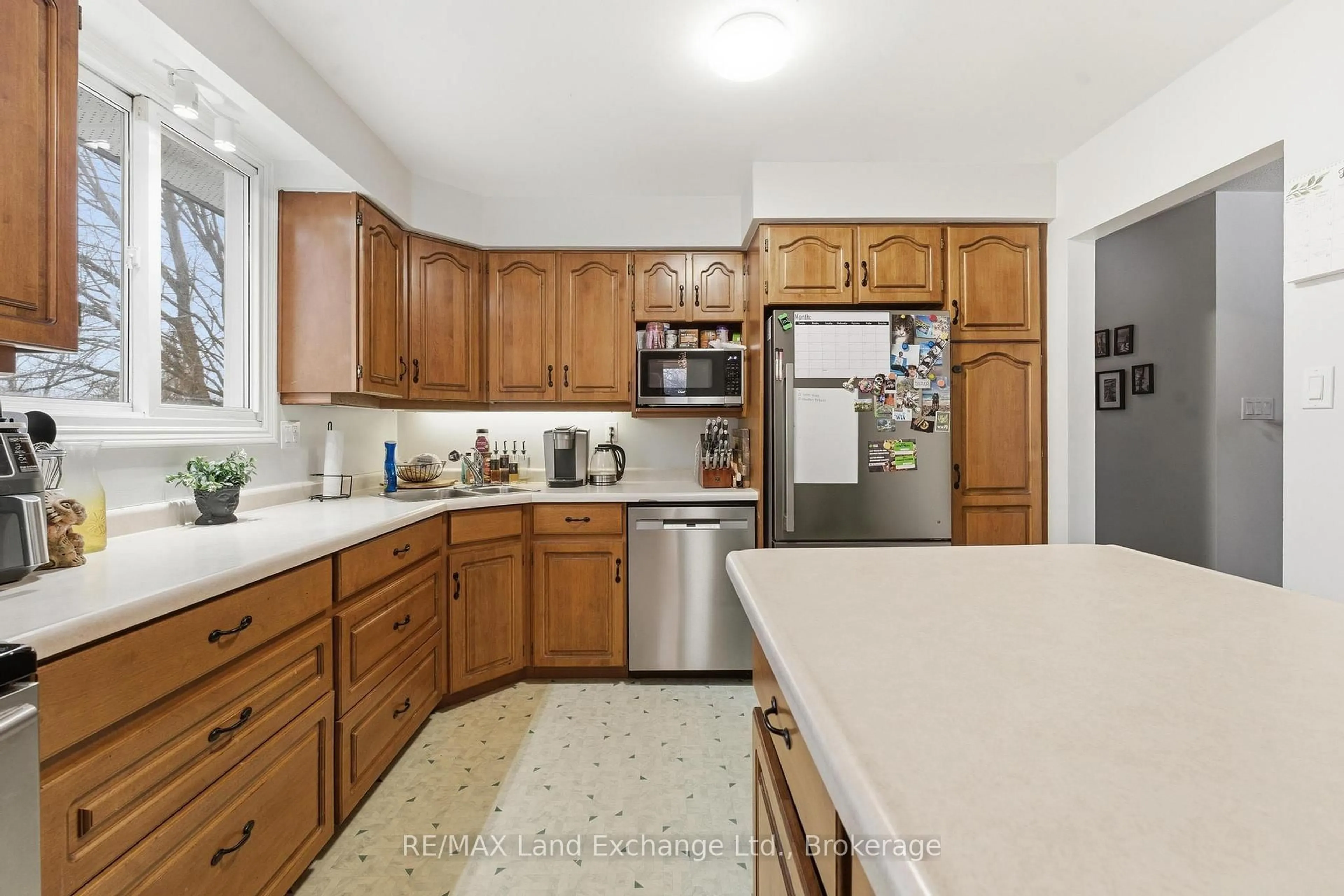 Standard kitchen, unknown for 716 Palmateer Dr, Kincardine Ontario N2Z 1R3