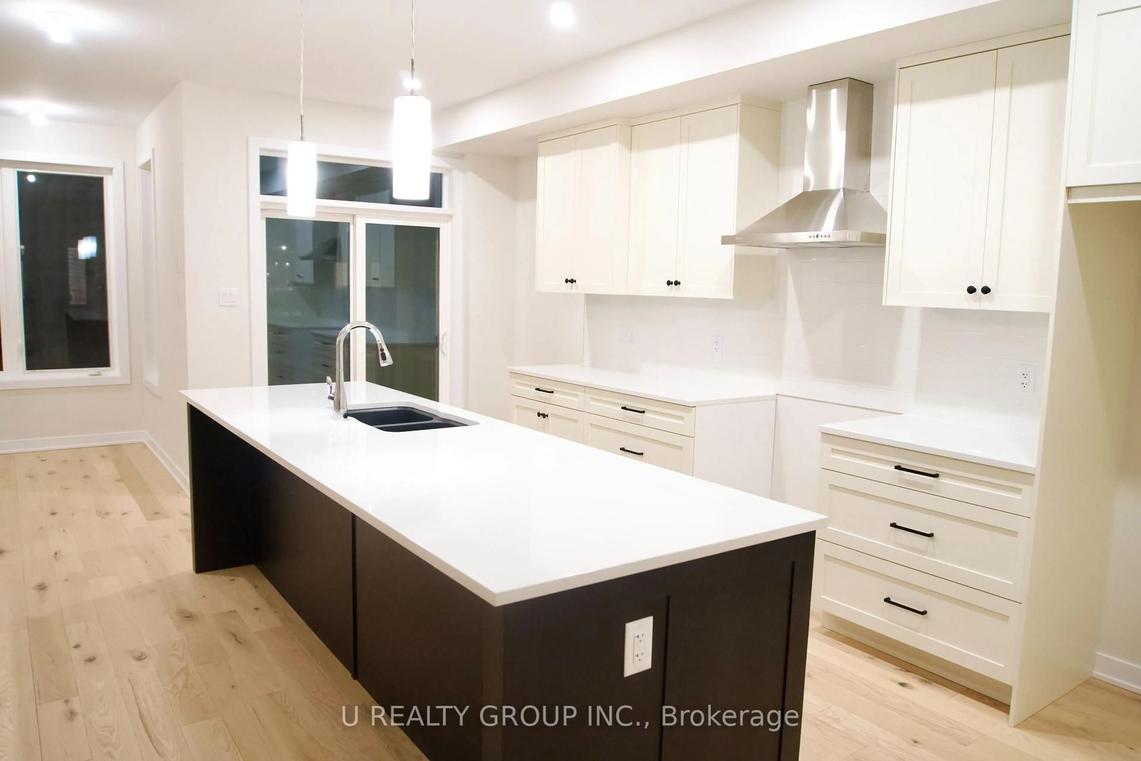 Contemporary kitchen, unknown for 217 Massalia Cres, Orleans Ontario K4A 5L9