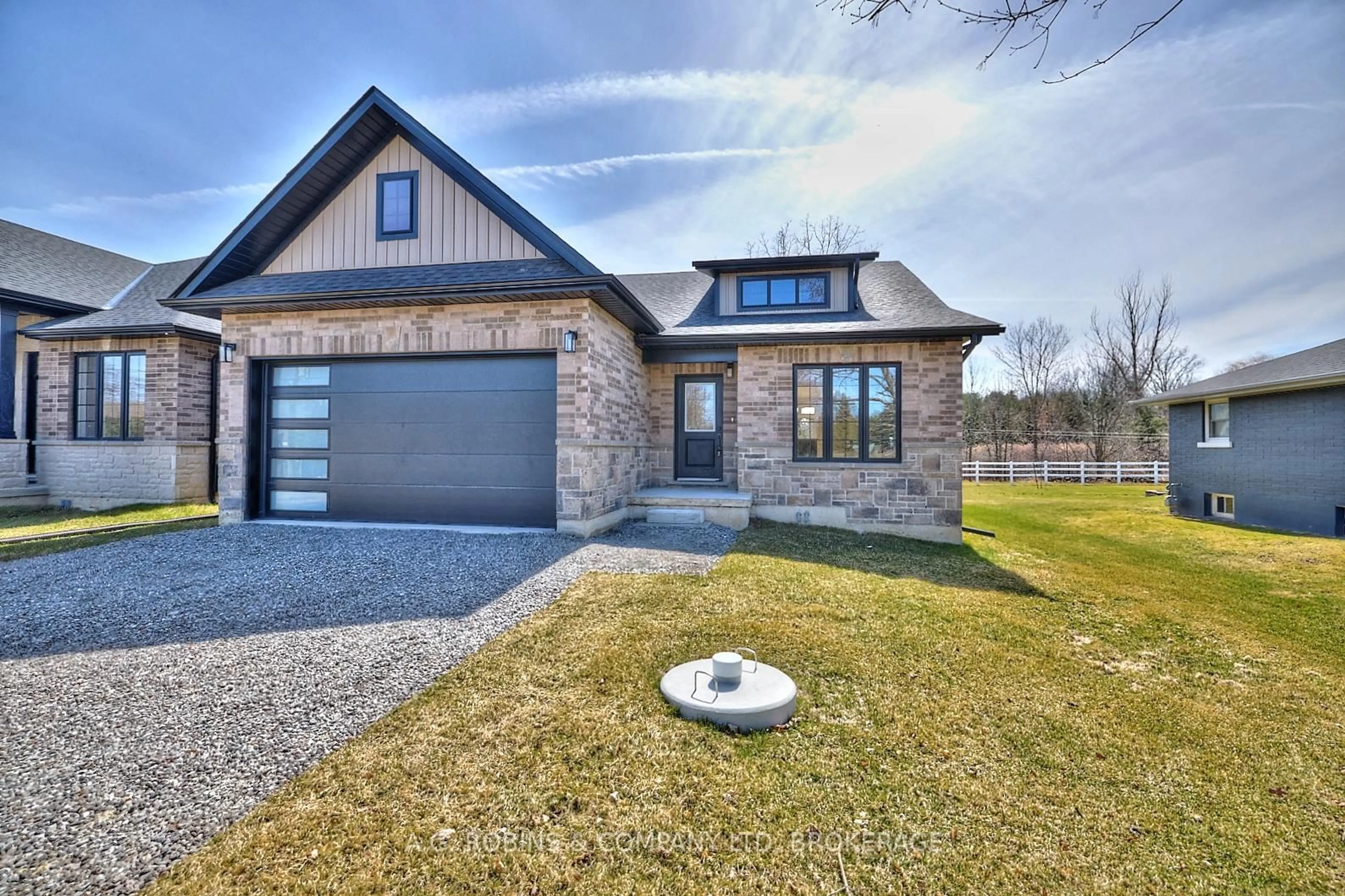 Home with brick exterior material, street for 4124 Fly Rd, Lincoln Ontario L0R 2C0