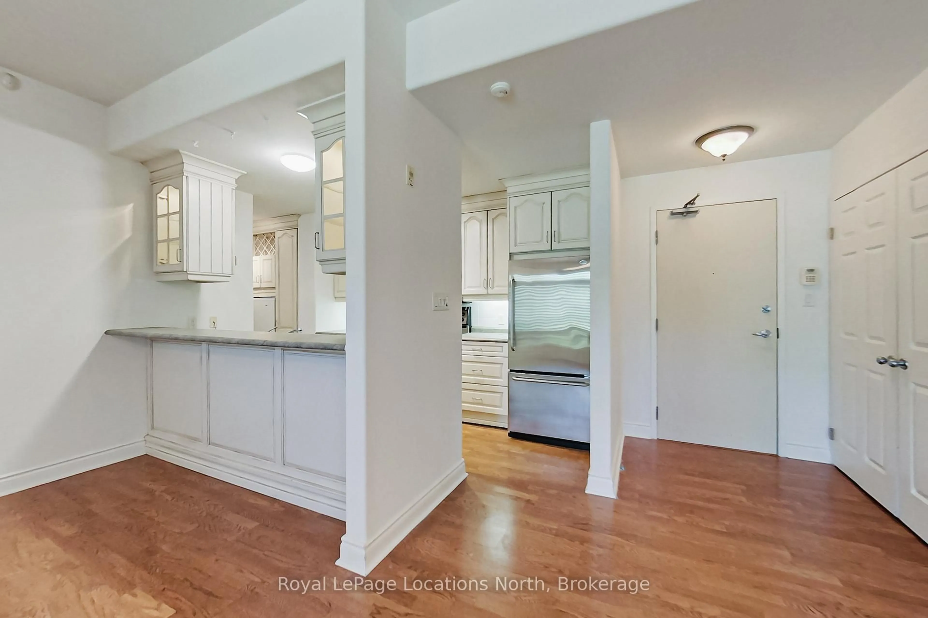 Open concept kitchen, unknown for 10 Bay St #104, Blue Mountains Ontario N0H 2P0