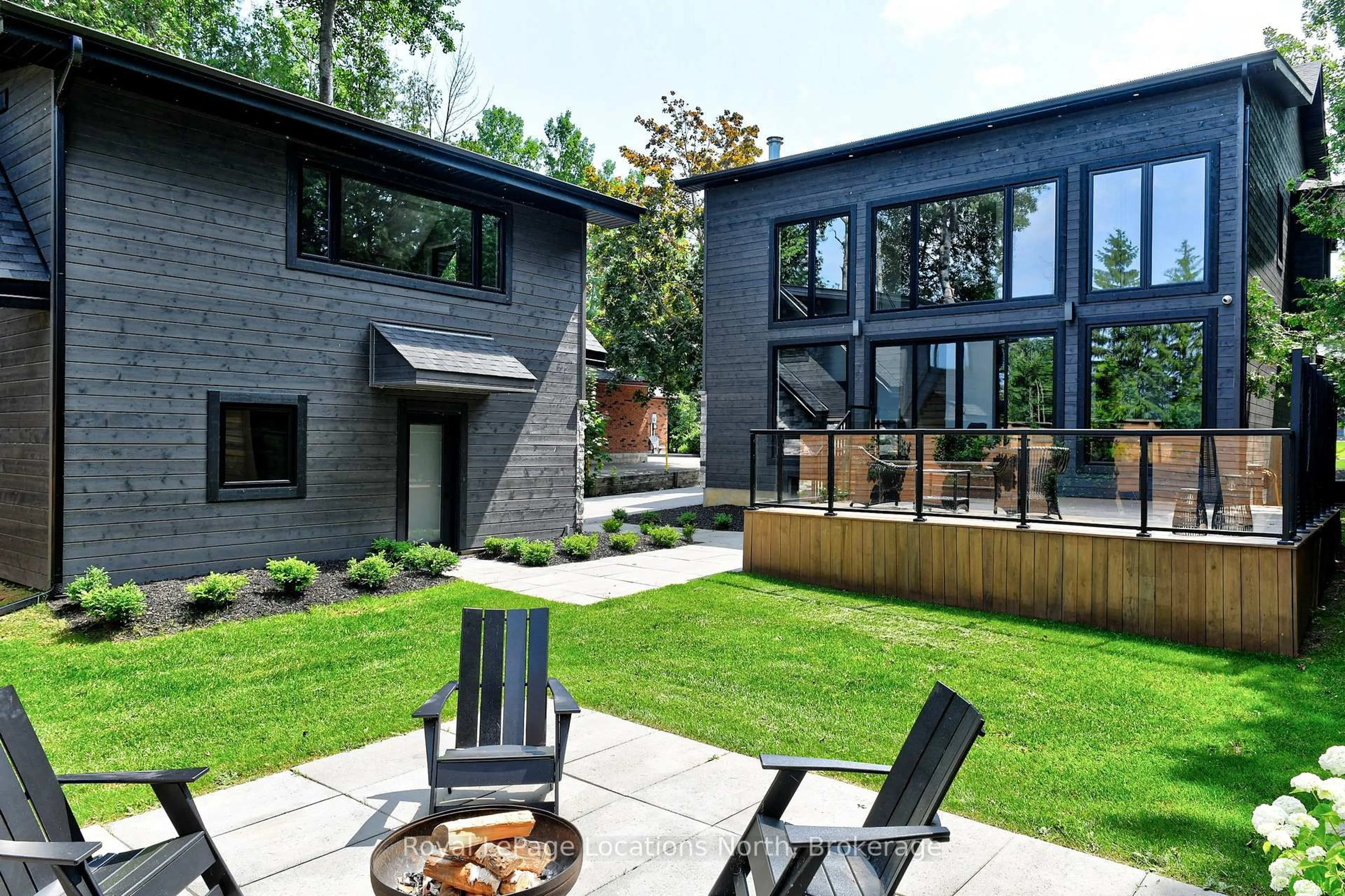 Home with brick exterior material, mountain view for 74 Arthur St, Blue Mountains Ontario N0H 2P0