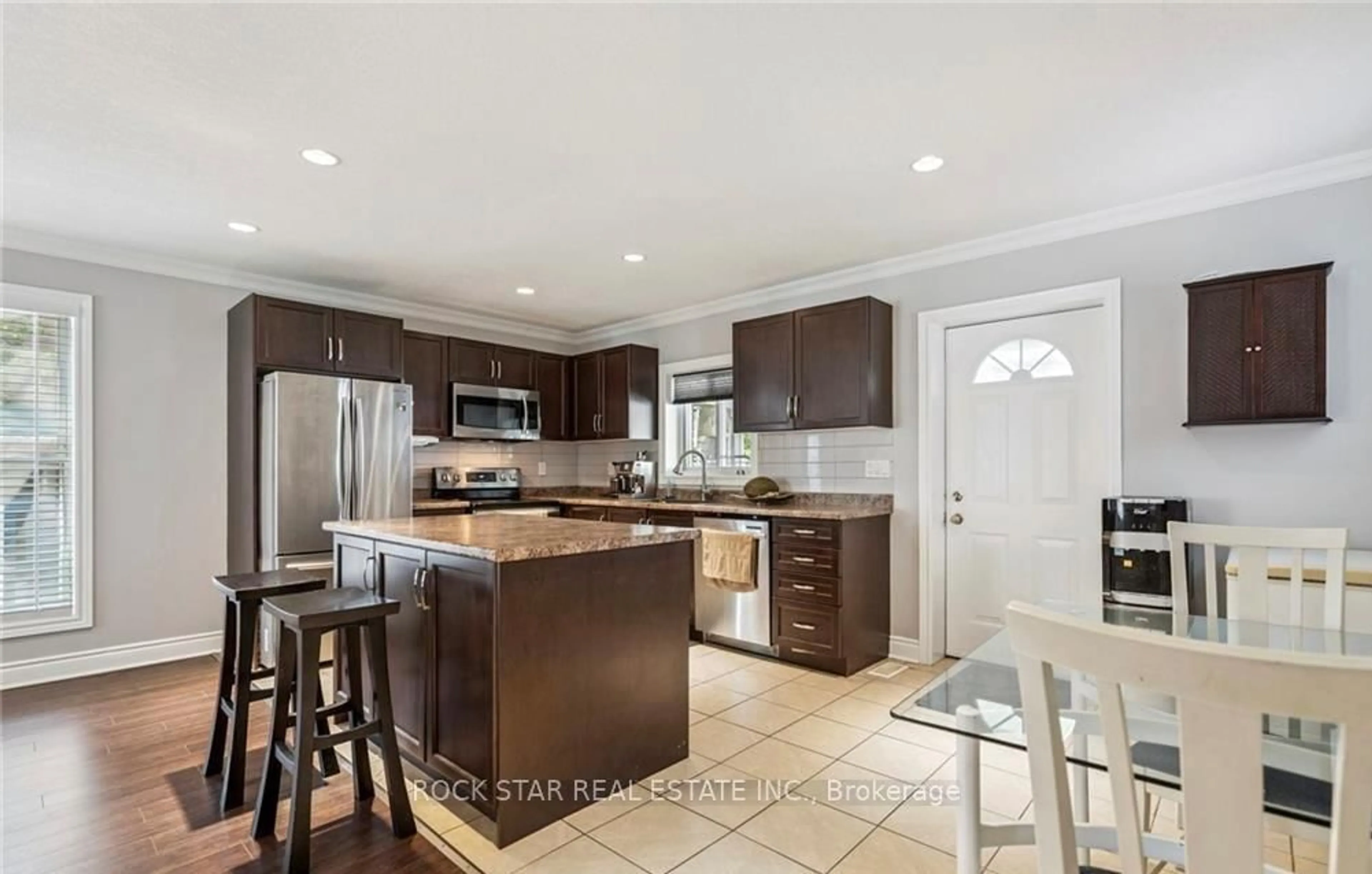 Open concept kitchen, ceramic/tile floor for 34 Cliff Ave, Hamilton Ontario L8V 2R9