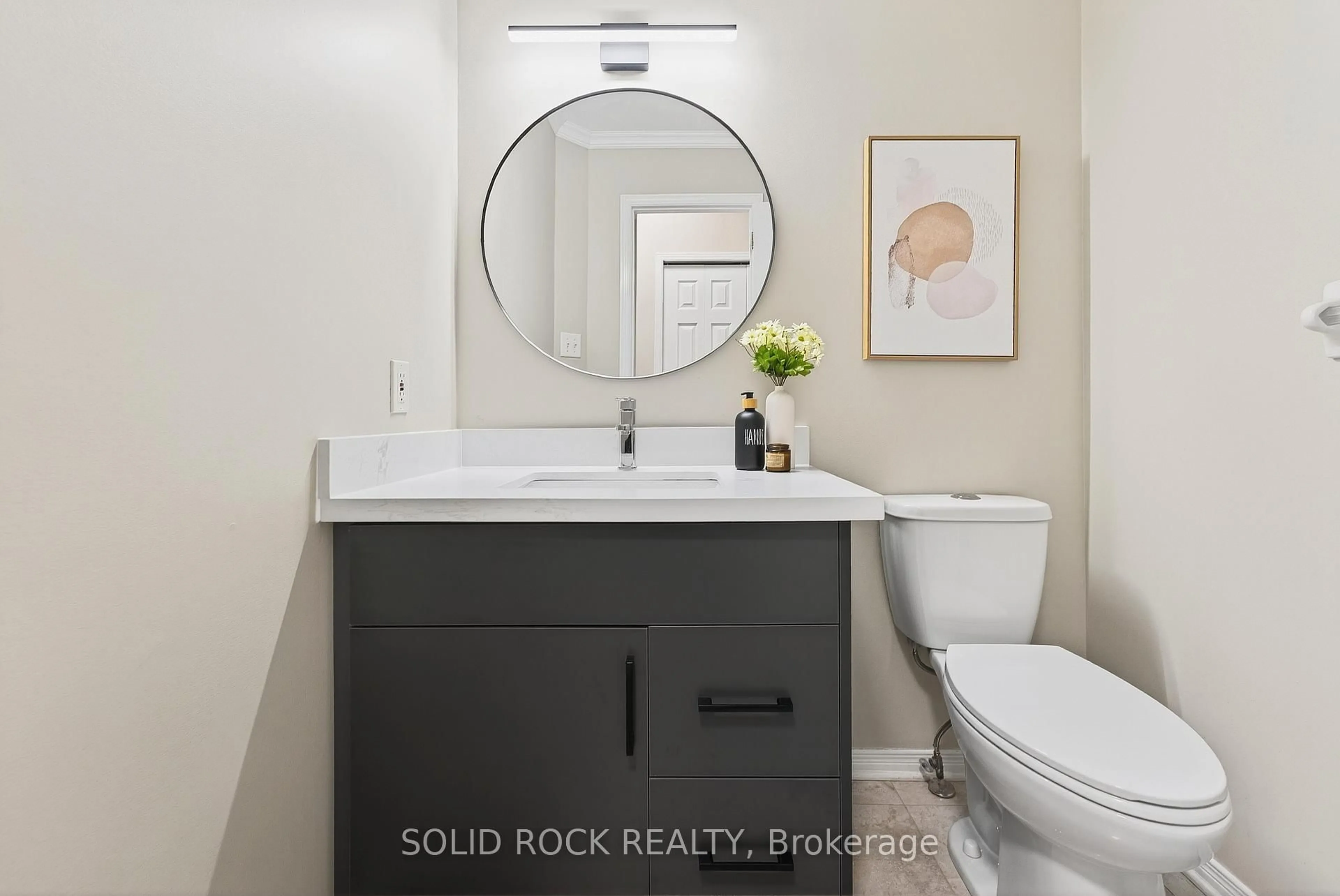 Contemporary bathroom, ceramic/tile floor for 50 Insmill Cres, Ottawa Ontario K2T 1G4
