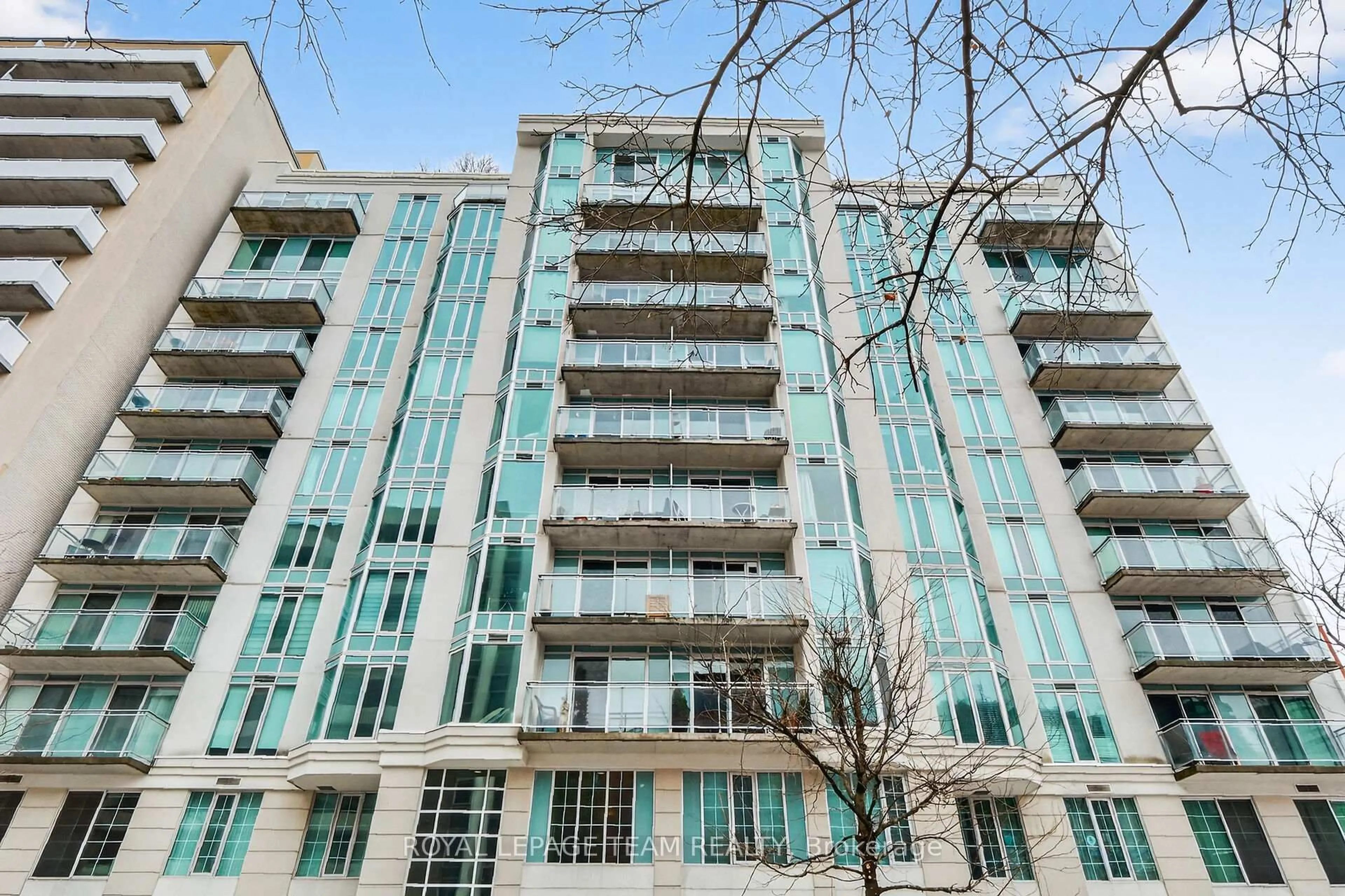 Balcony in the apartment, building for 138 Somerset St #804, Ottawa Ontario K2P 0A3