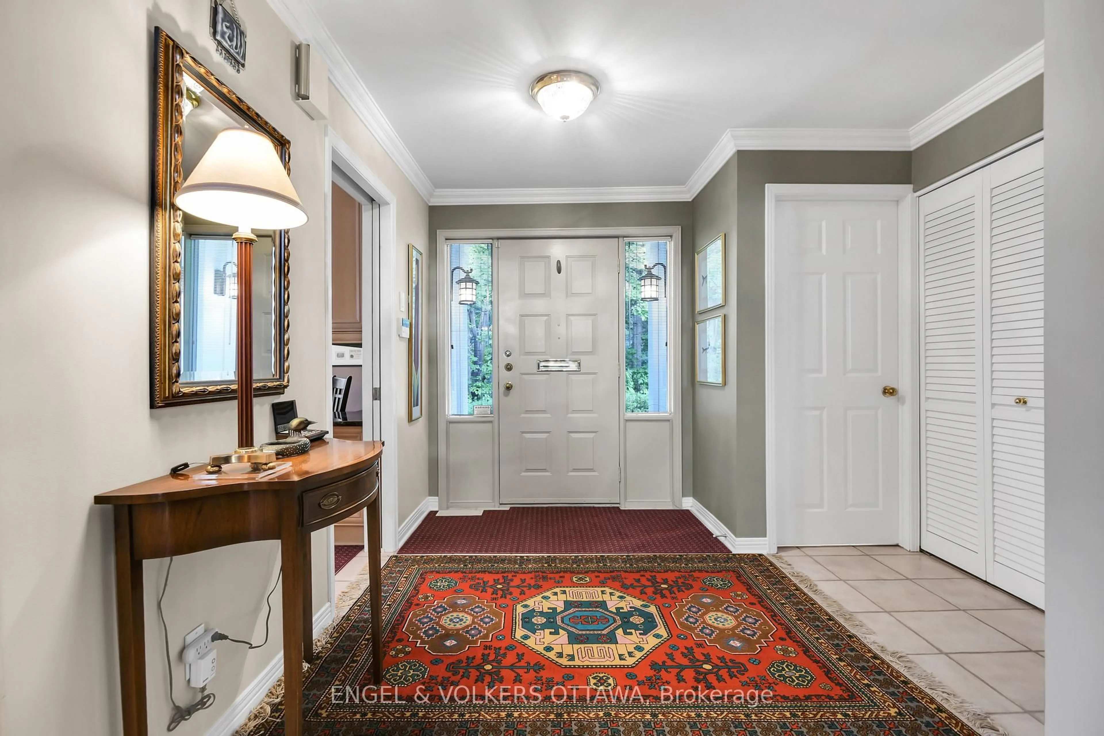 Indoor entryway for 65 Whitemarl Dr #1, Ottawa Ontario K1L 8J9