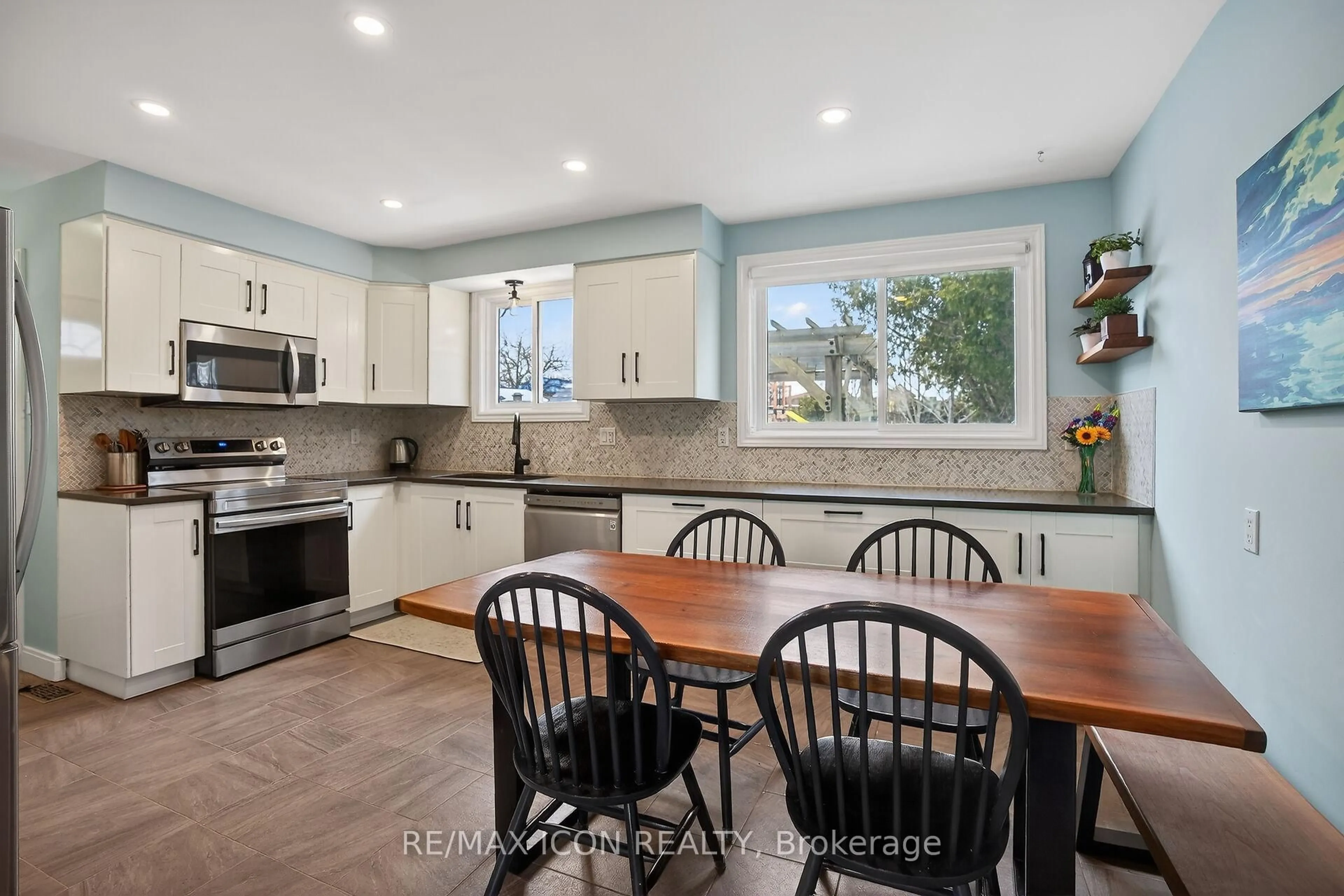 Open concept kitchen, unknown for 26 Rosamond Cres, London South Ontario N6E 2M8