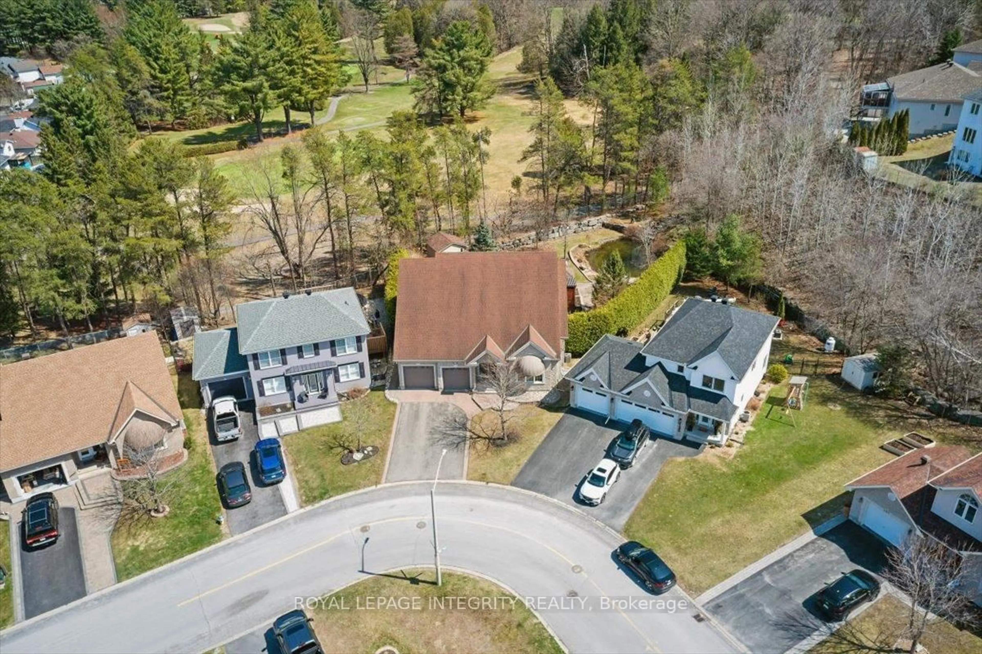 A pic from outside/outdoor area/front of a property/back of a property/a pic from drone, street for 137 Beaumont Ave, Clarence-Rockland Ontario K4K 1R7