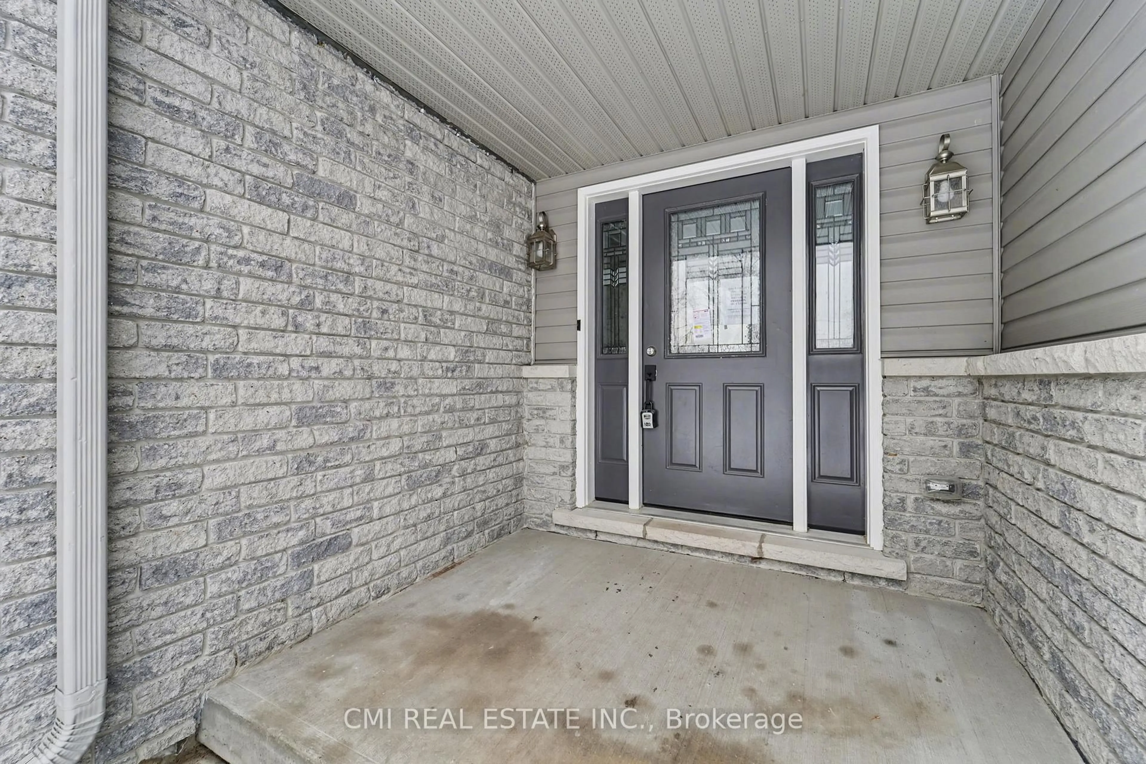 Indoor entryway for 366 Ray Rd, Madoc Ontario K0K 2K0