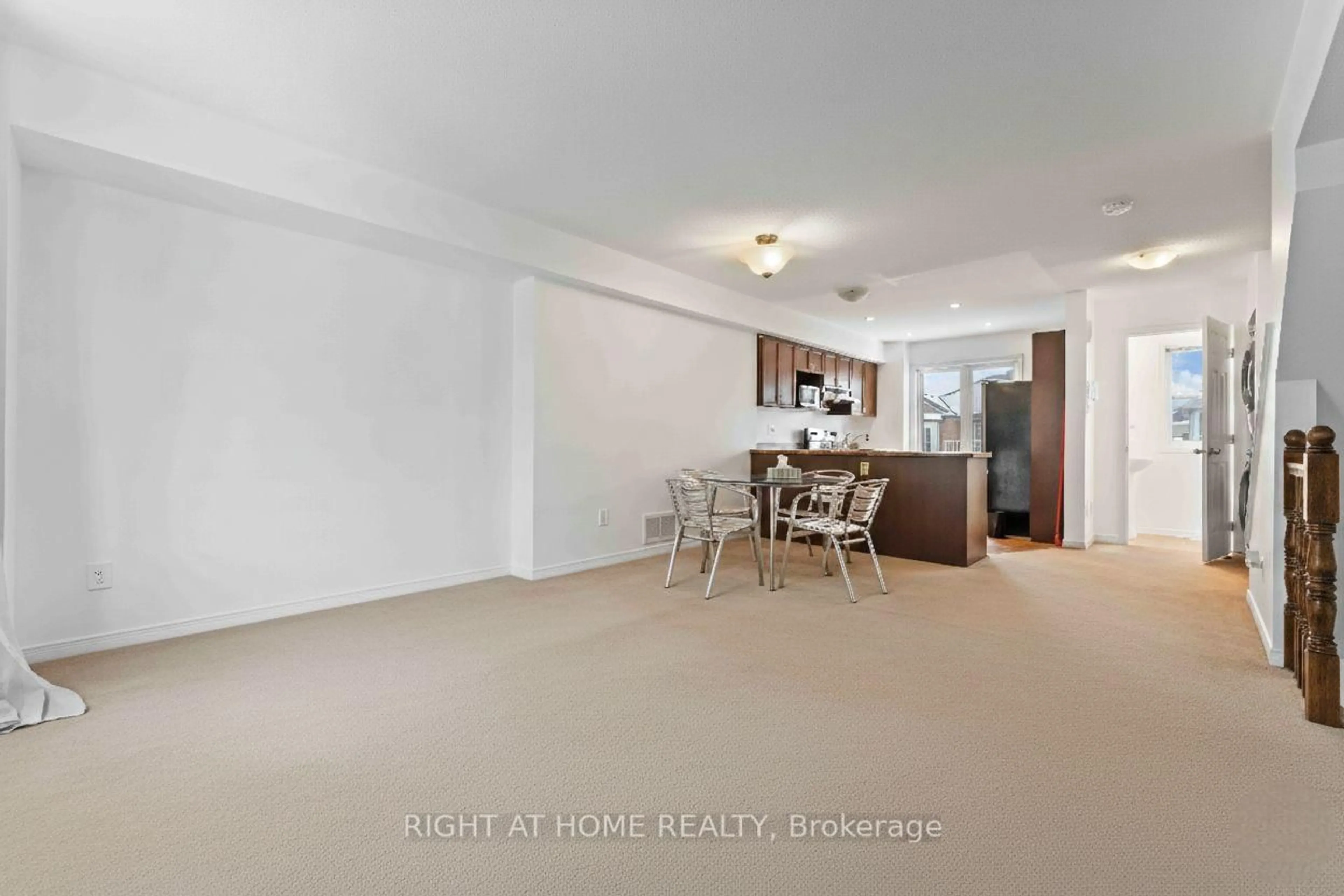 A pic of a room for 364 Moffatt Pond Crt, Ottawa Ontario K2J 0C7