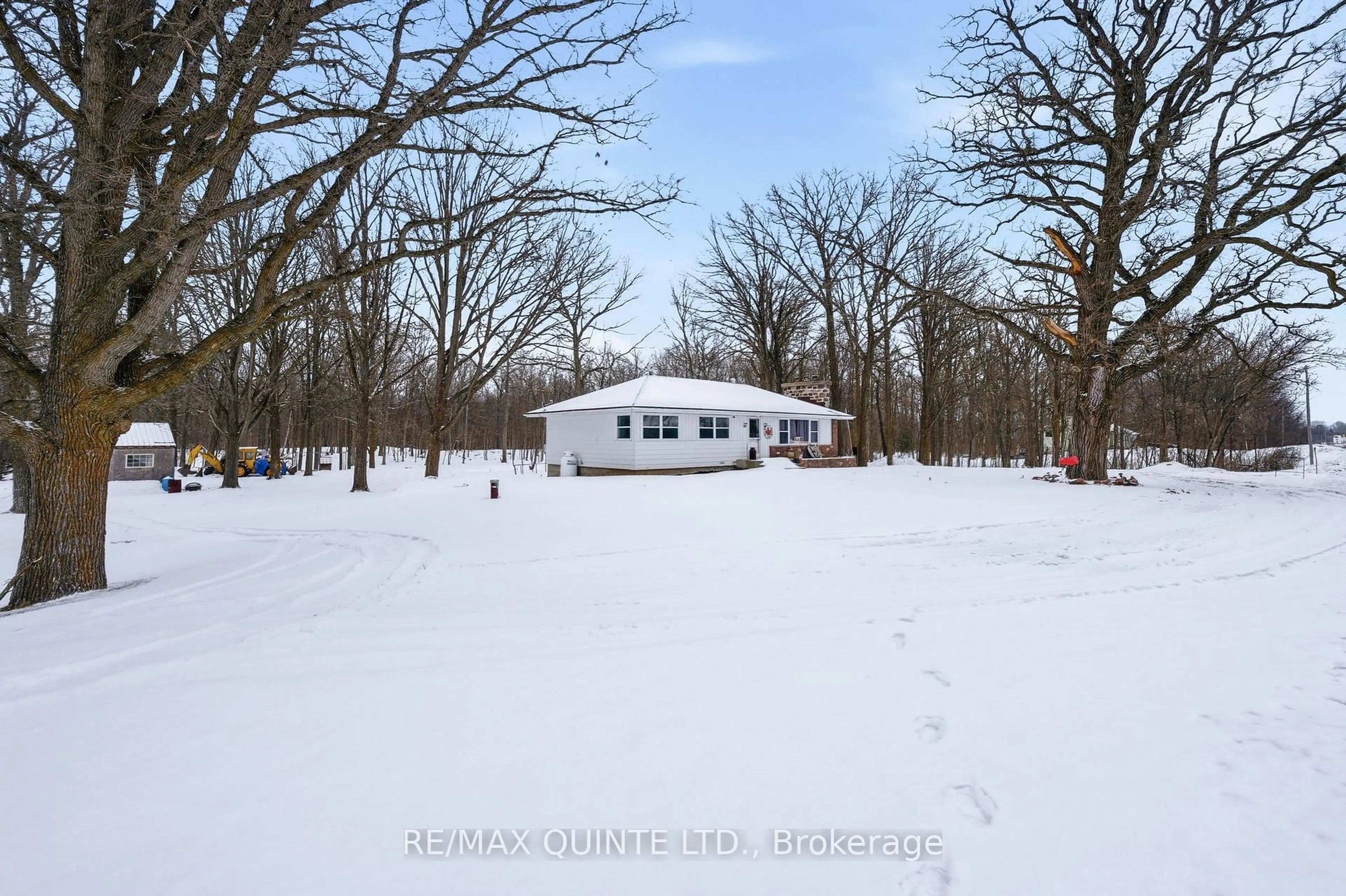 A pic from outside/outdoor area/front of a property/back of a property/a pic from drone, unknown for 14184 Highway 62, Madoc Ontario K0K 2K0
