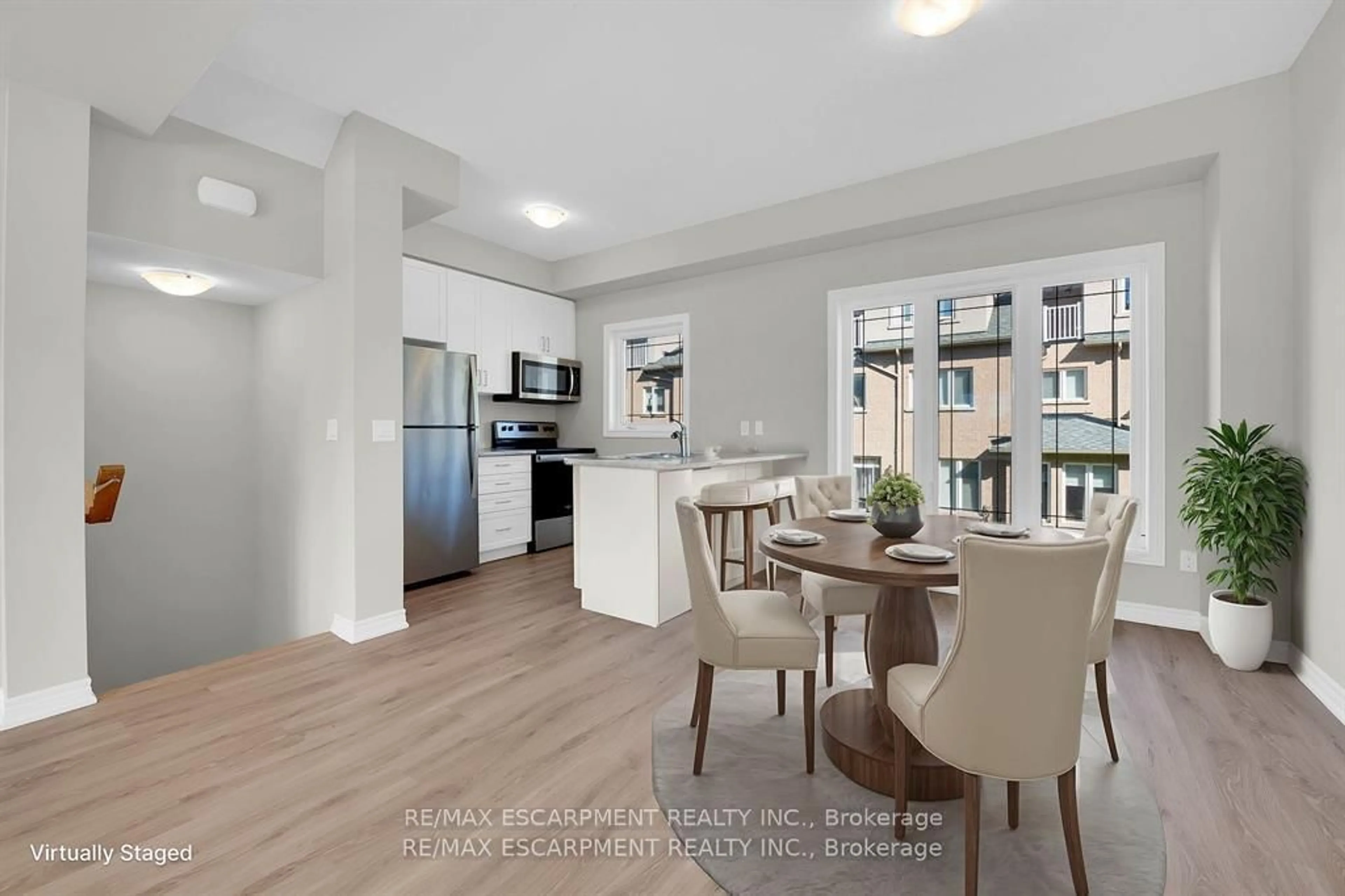 Open concept kitchen, unknown for 19 Picardy Dr #5, Hamilton Ontario L8J 0M7