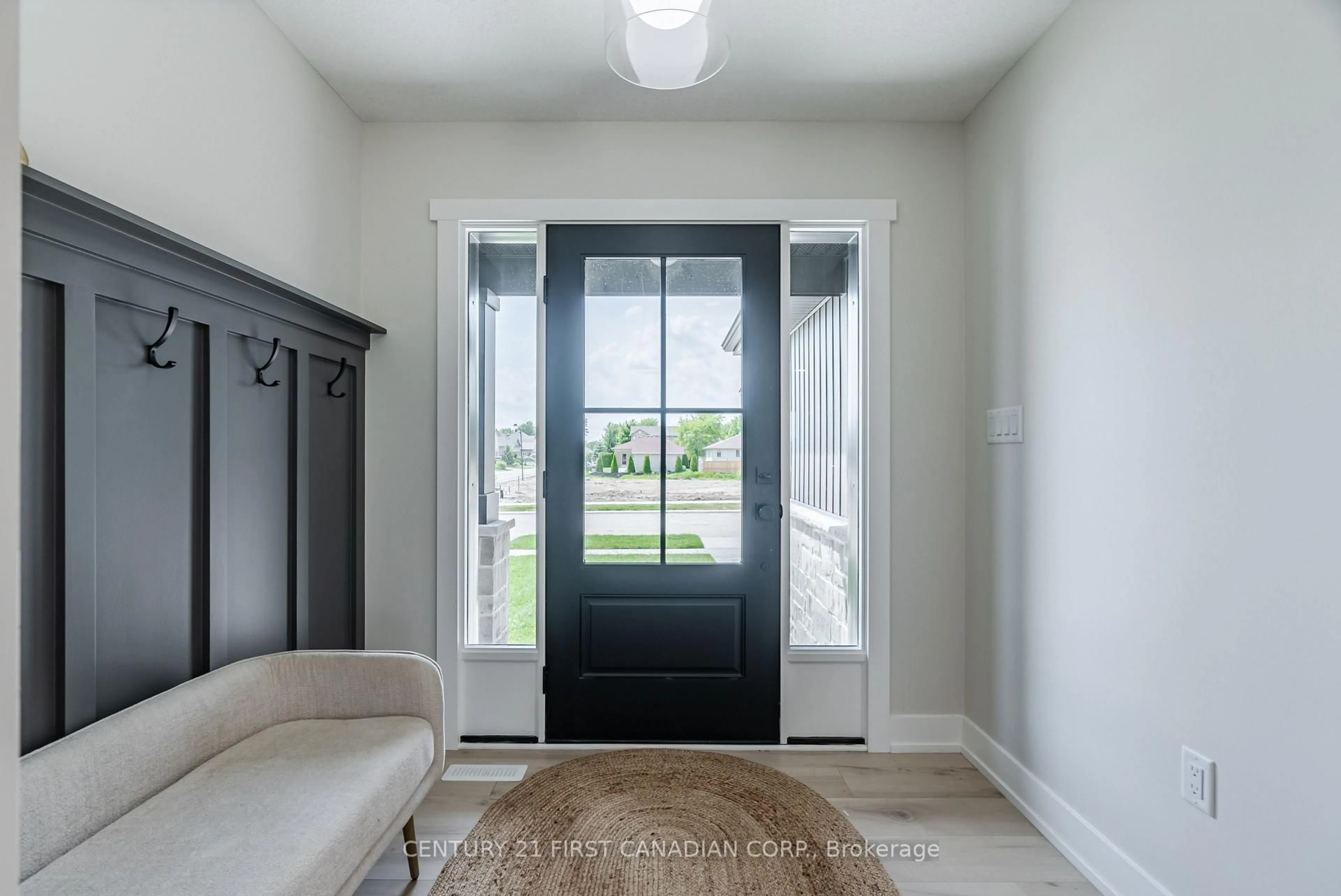 Indoor entryway for 640 Ketter Way, Plympton-Wyoming Ontario N0N 1T0