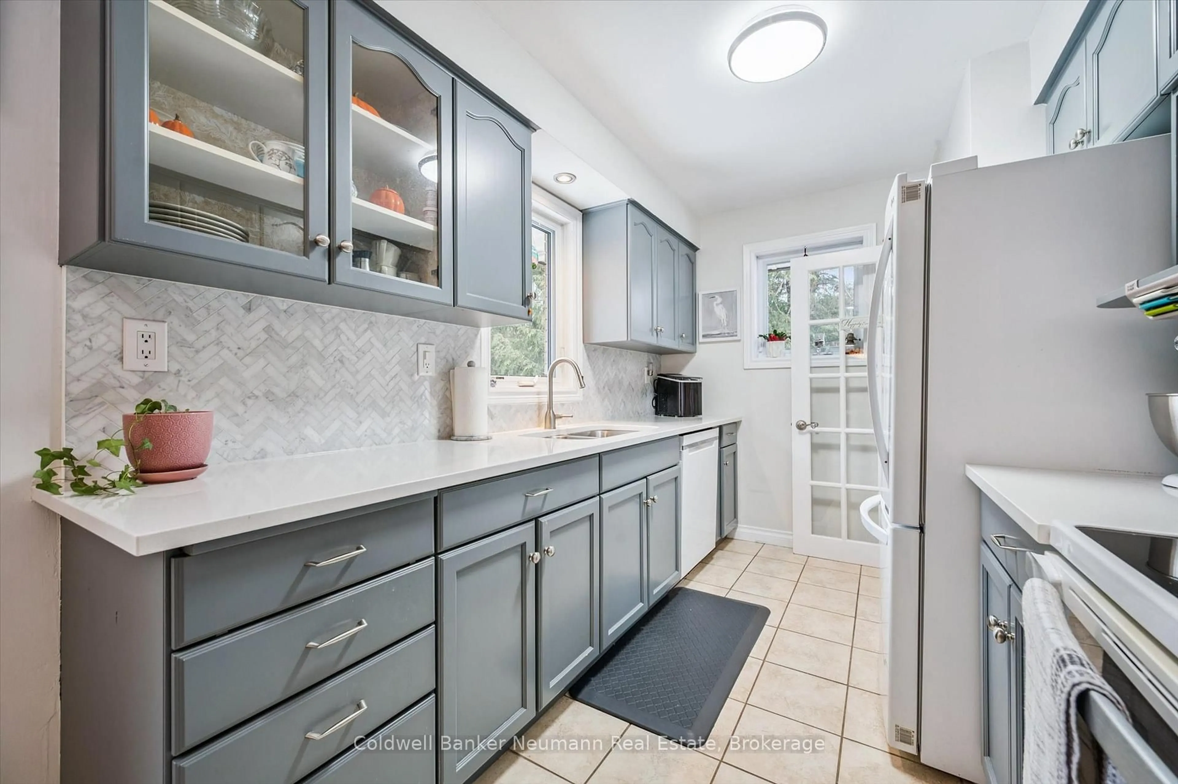 Unknown for 212 Waverley Dr, Guelph Ontario N1E 1H4