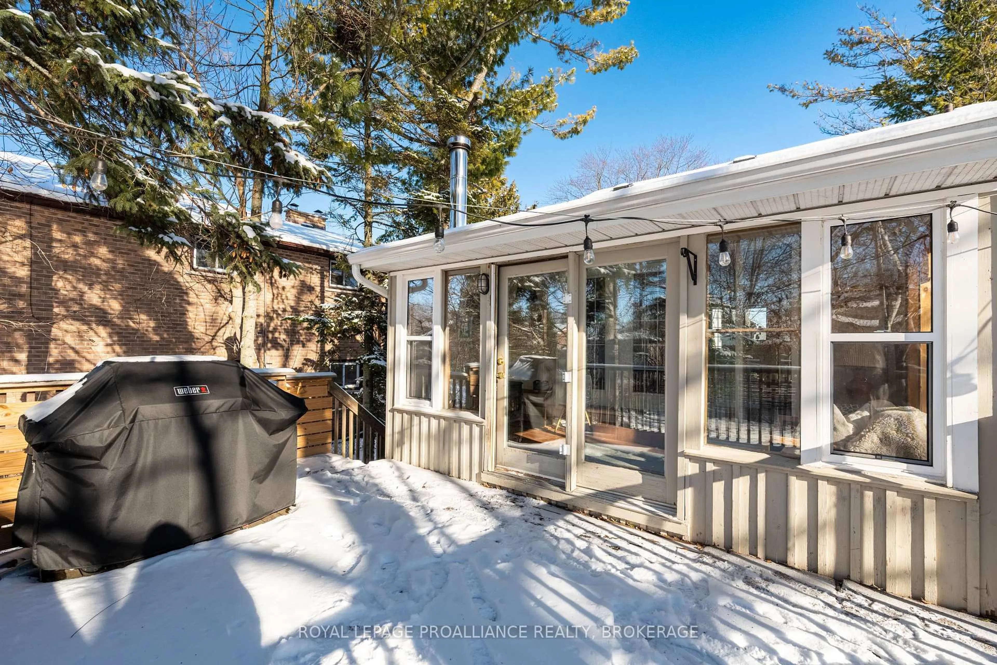 Patio, street for 35 Montgomery Blvd, Kingston Ontario K7M 3N7