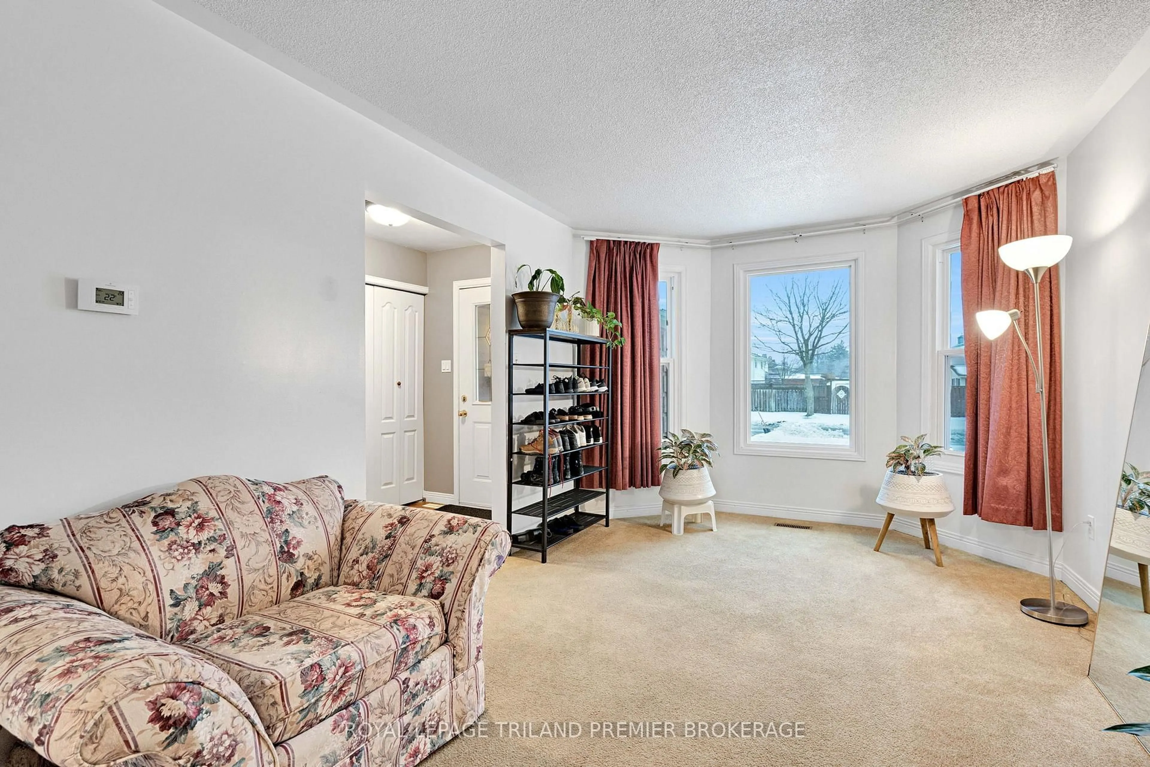 Living room with furniture, unknown for 26 Sloane Cres, London South Ontario N6E 3A5