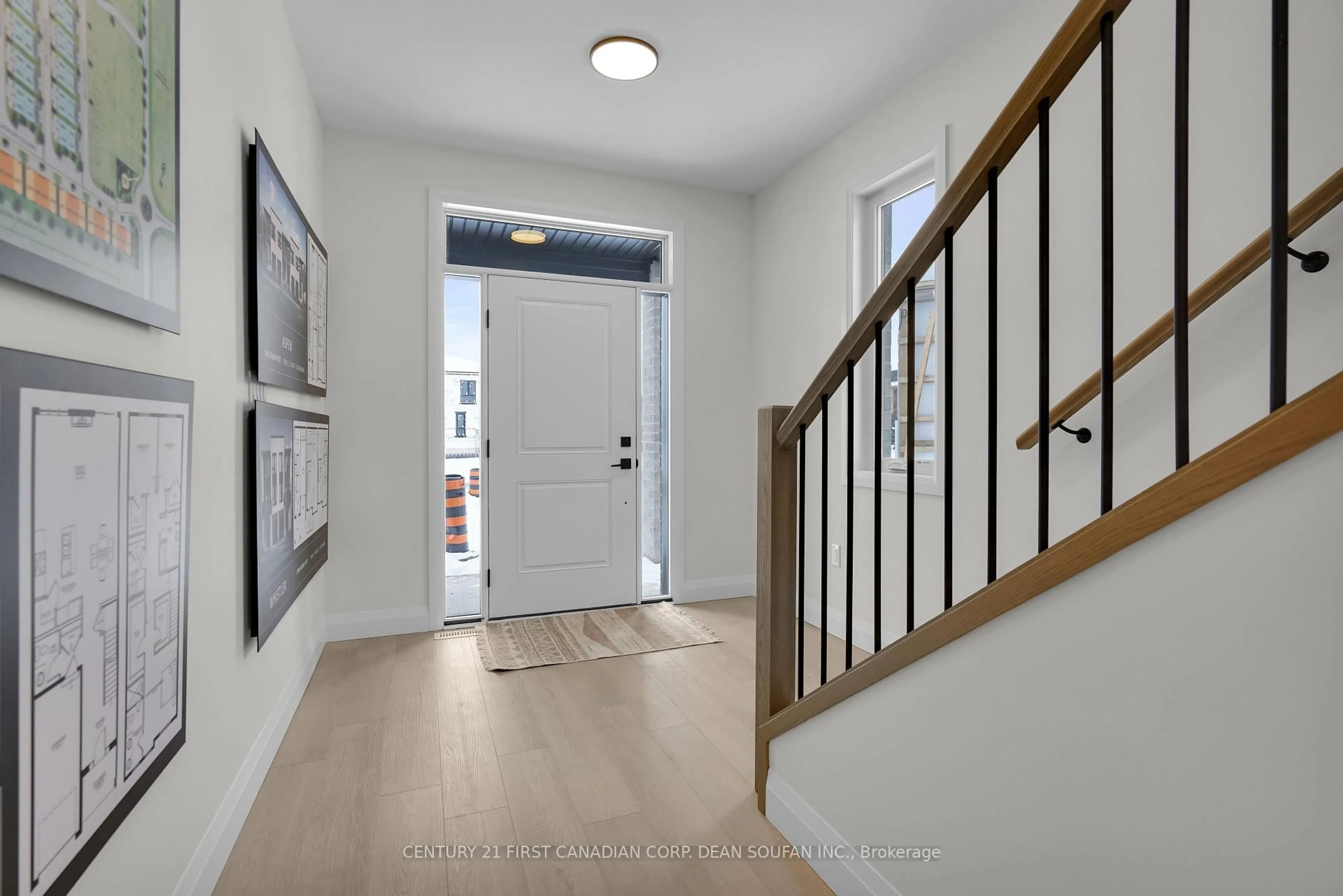 Indoor entryway for 795 CATALPA Sq, London North Ontario N6G 4A5