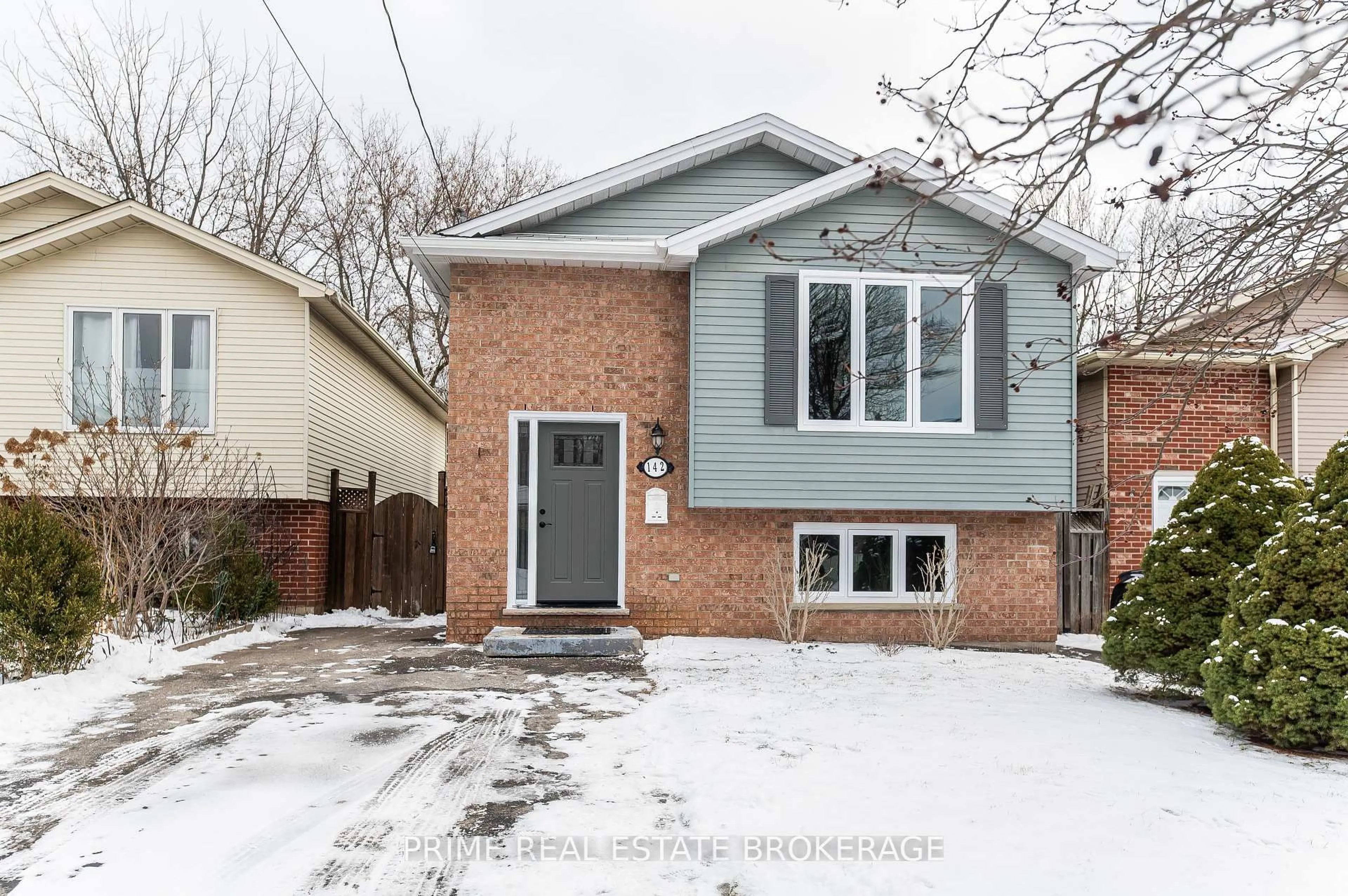 Home with brick exterior material, street for 142 Chesley Ave, London East Ontario N5Z 2L4