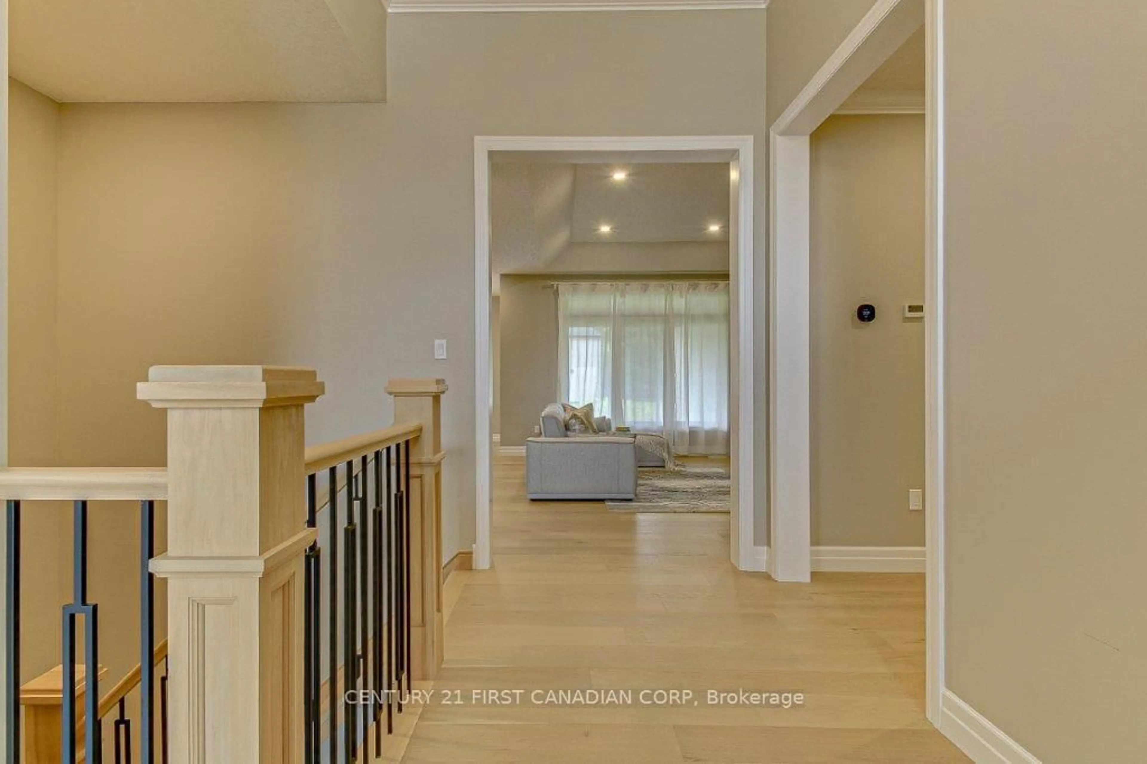 Indoor entryway for 6 ASPEN Circ, Thames Centre Ontario N0M 2P0