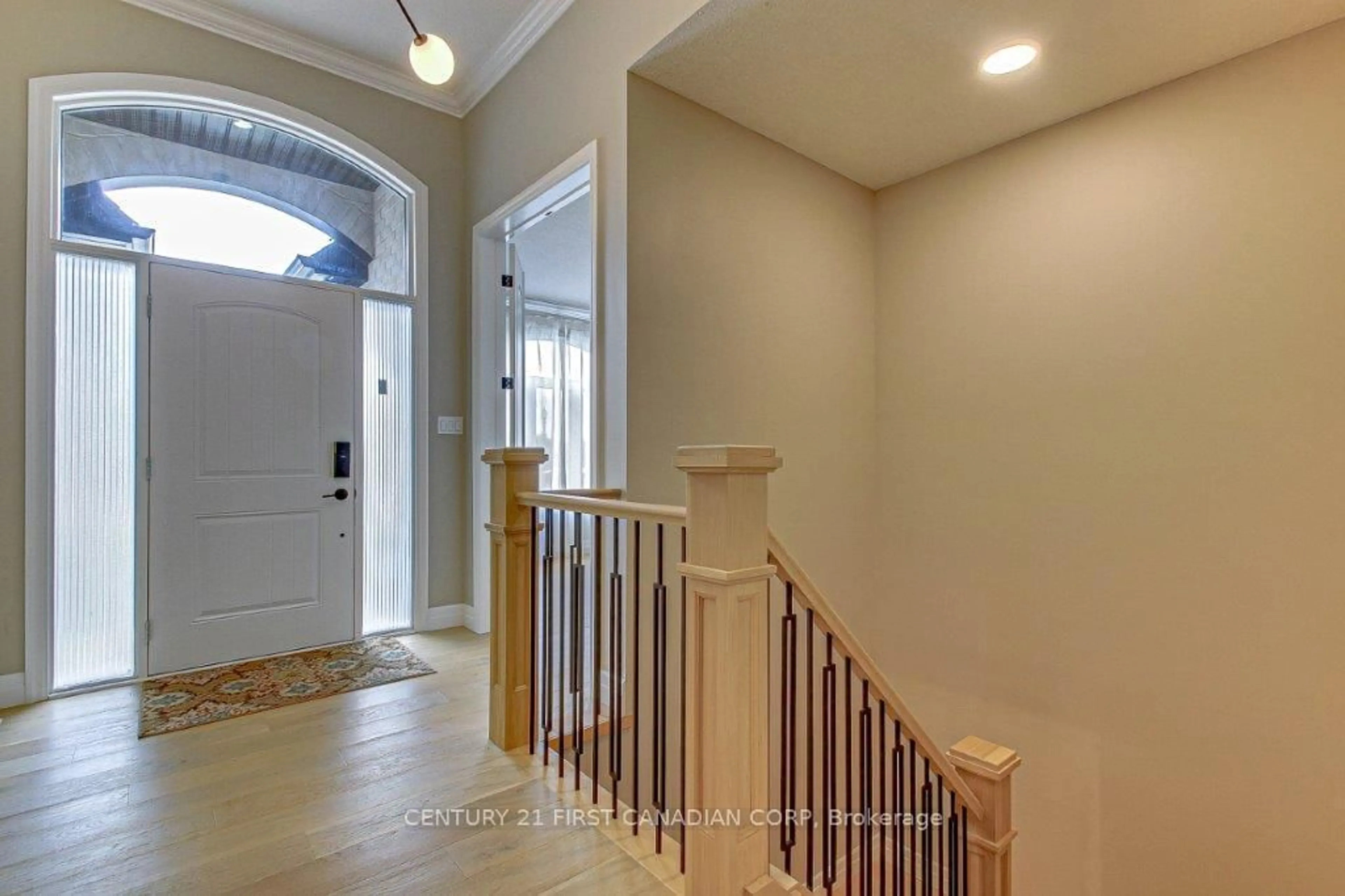 Indoor entryway for 6 ASPEN Circ, Thames Centre Ontario N0M 2P0