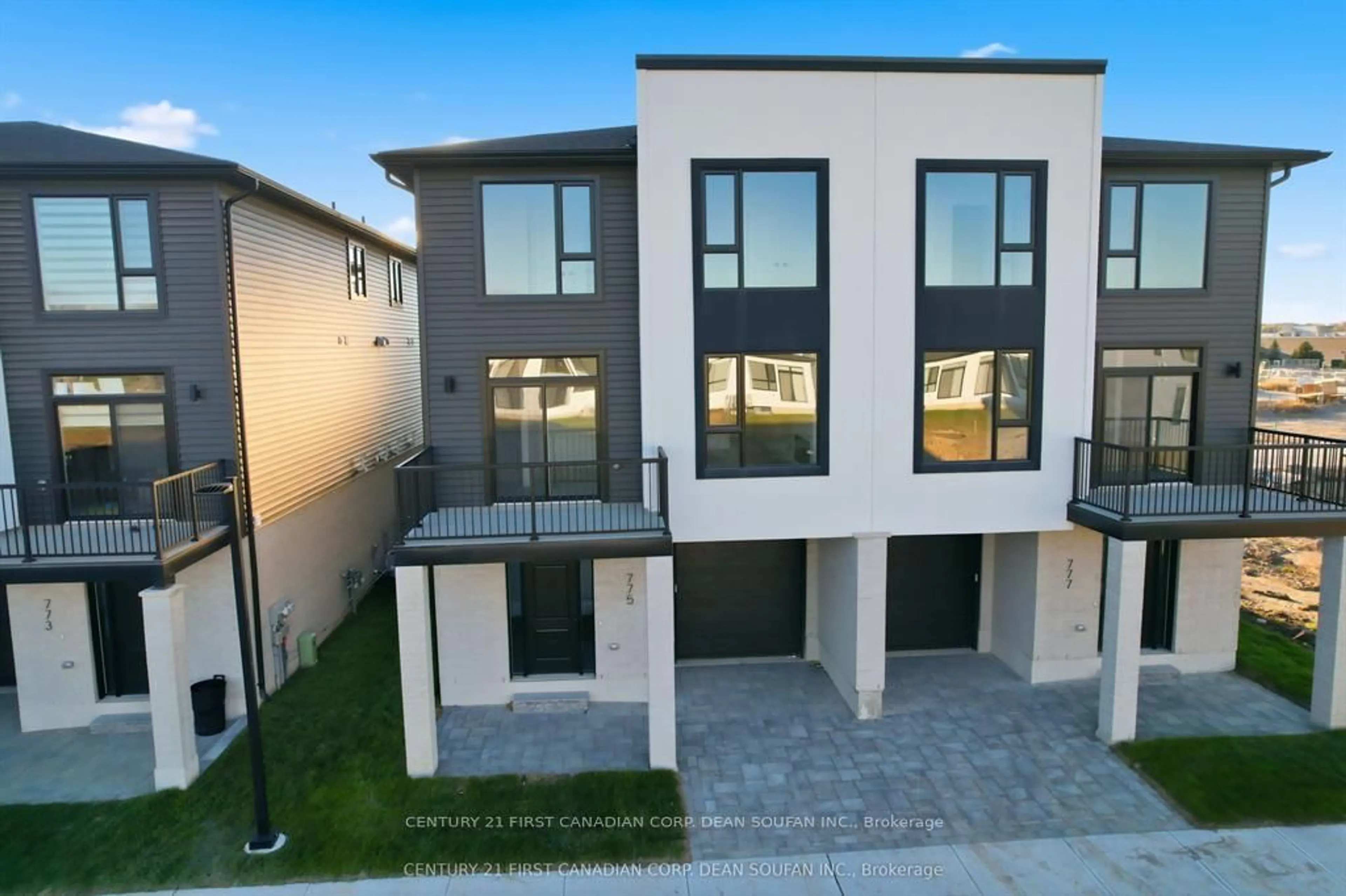 A pic from outside/outdoor area/front of a property/back of a property/a pic from drone, street for 775 BANYAN Lane, London North Ontario N6G 5B1