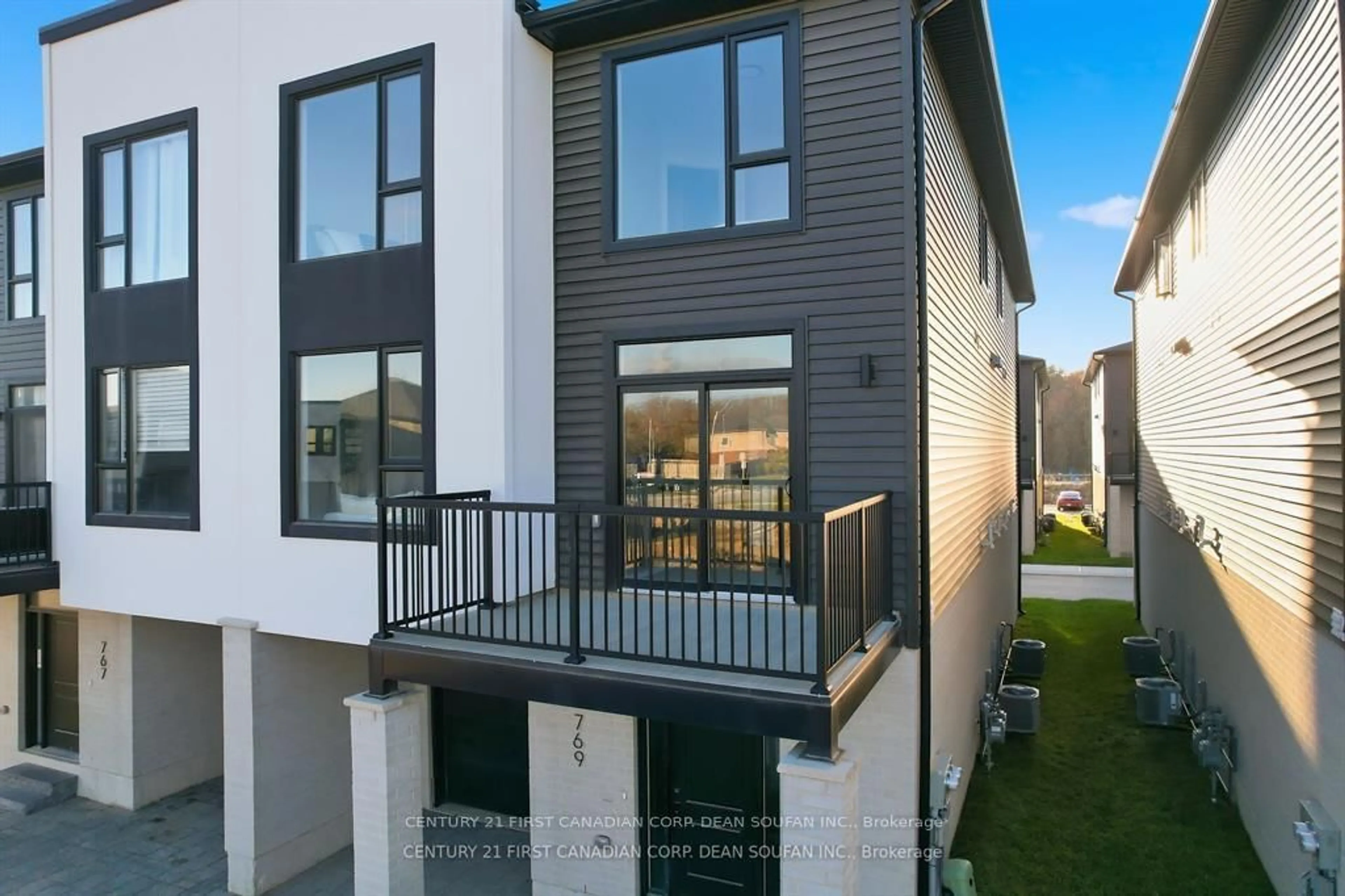 Unknown for 769 BANYAN Lane, London North Ontario N6G 5B1