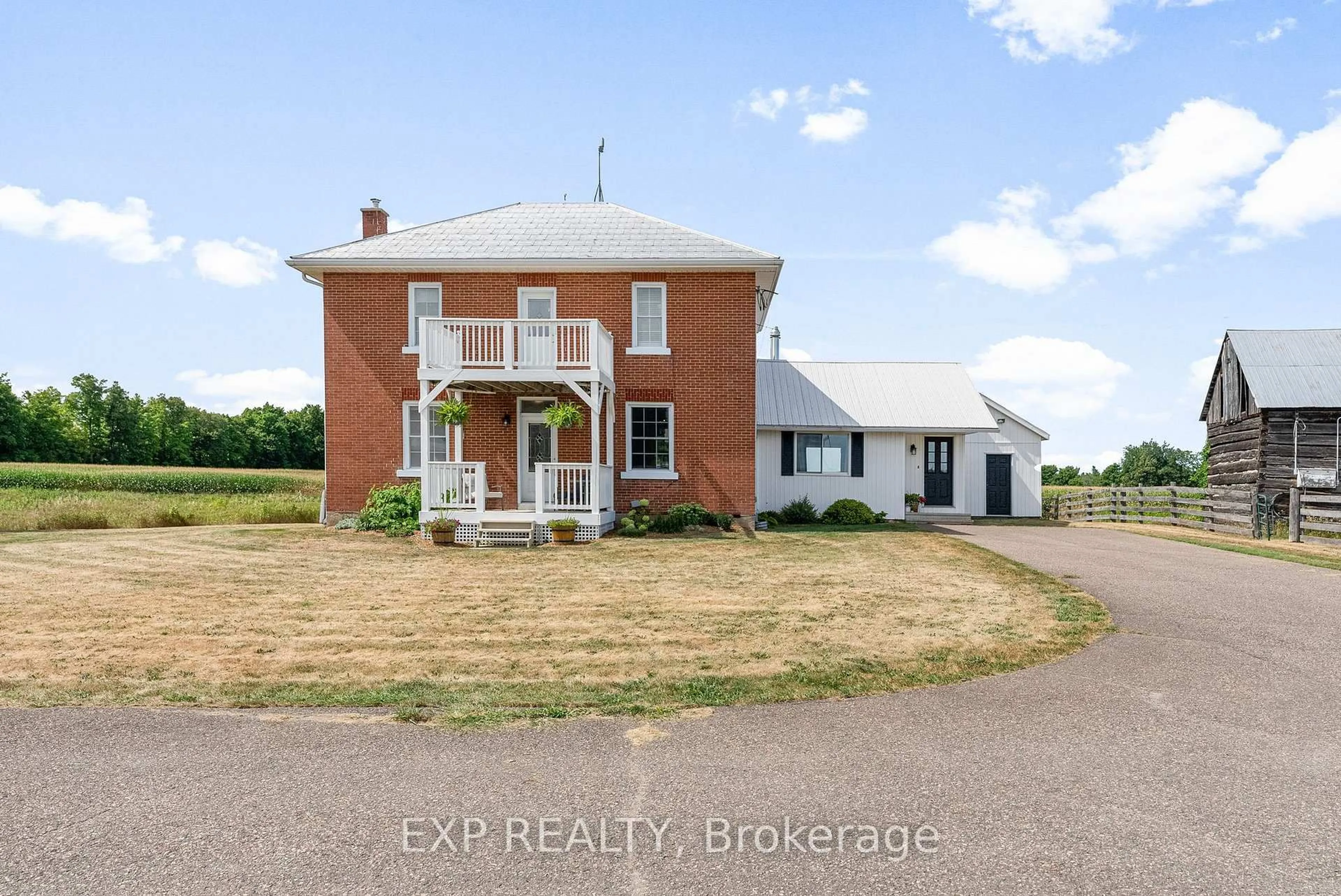 A pic from outside/outdoor area/front of a property/back of a property/a pic from drone, building for 1382 Lochwinnoch Rd, Renfrew Ontario K7V 3Z4