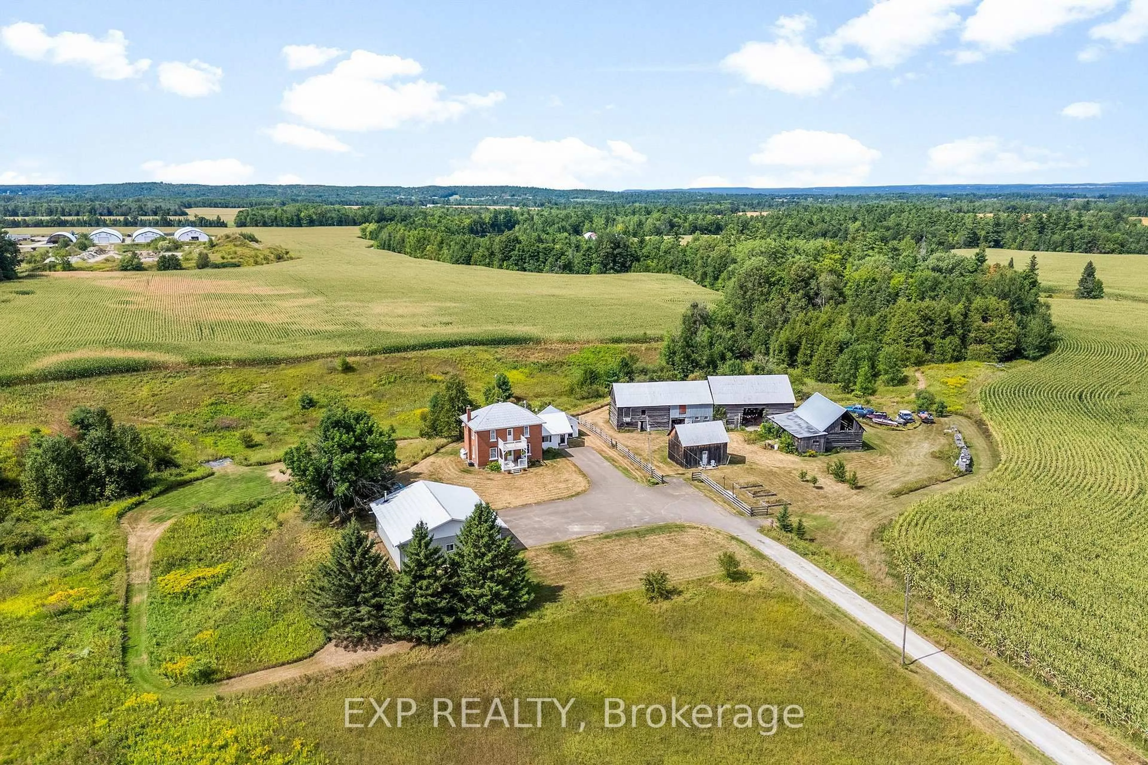 A pic from outside/outdoor area/front of a property/back of a property/a pic from drone, building for 1382 Lochwinnoch Rd, Renfrew Ontario K7V 3Z4