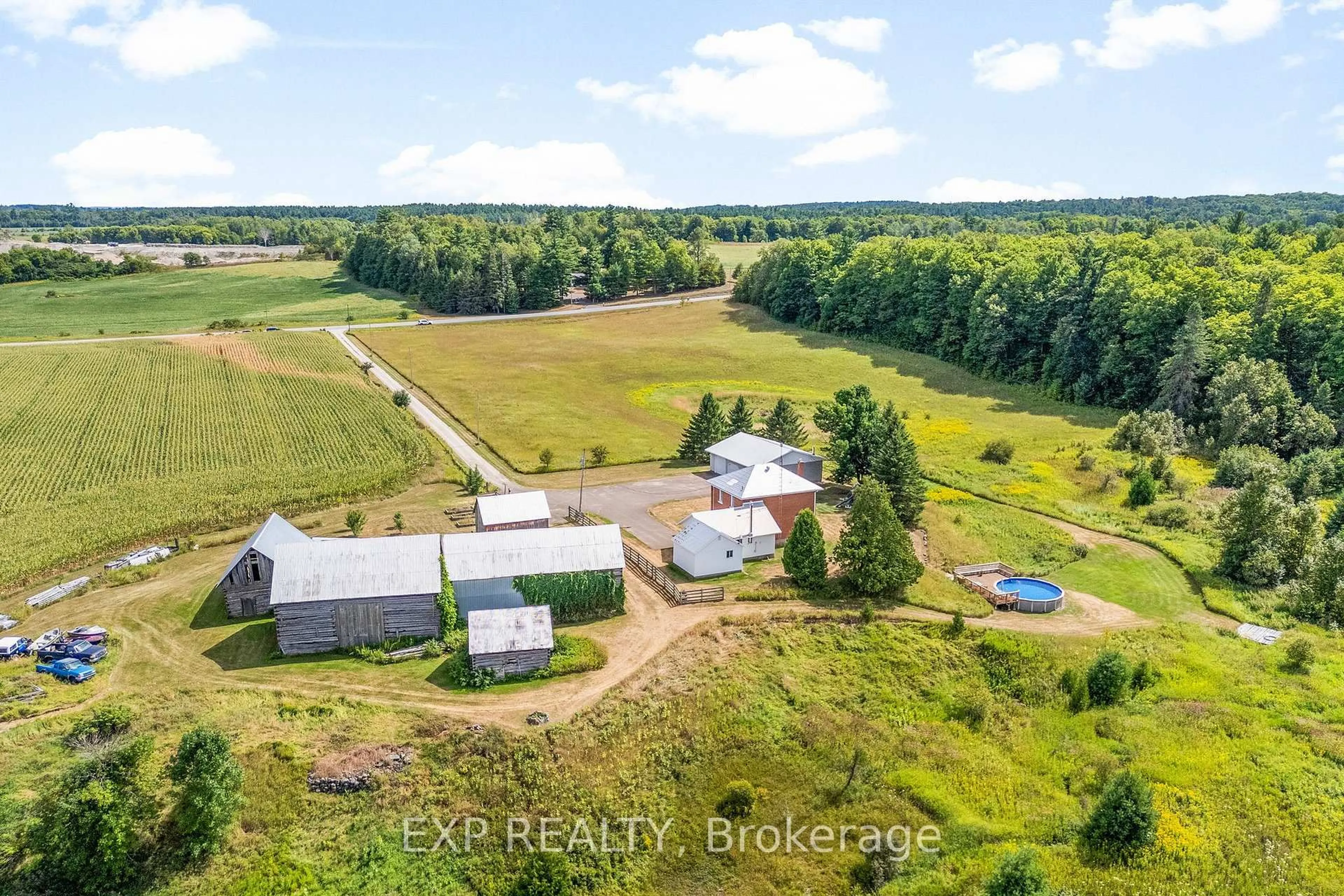 A pic from outside/outdoor area/front of a property/back of a property/a pic from drone, unknown for 1382 Lochwinnoch Rd, Renfrew Ontario K7V 3Z4