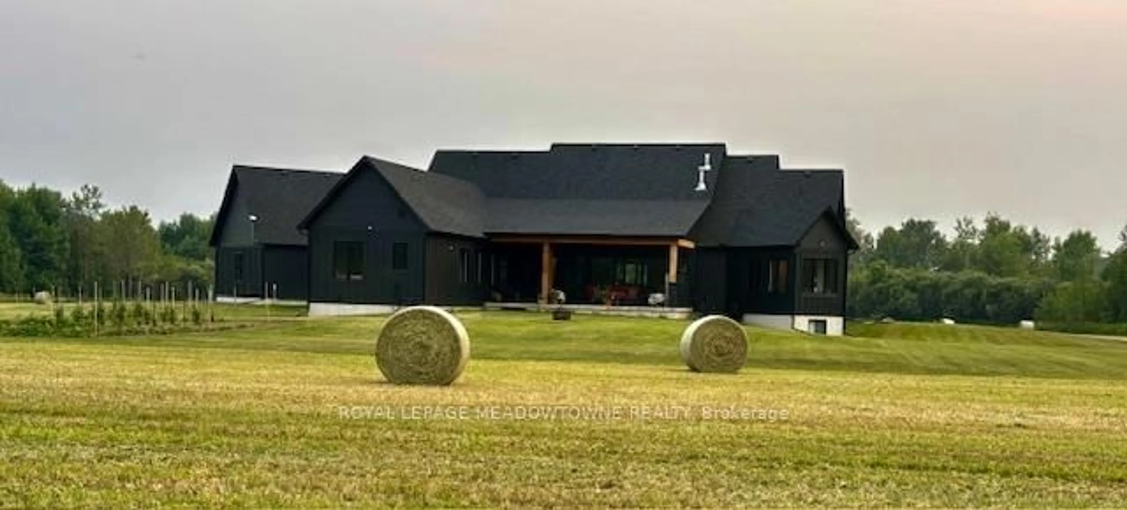 A pic from outside/outdoor area/front of a property/back of a property/a pic from drone, building for 6089 First Line, Erin Ontario L0N 1N0