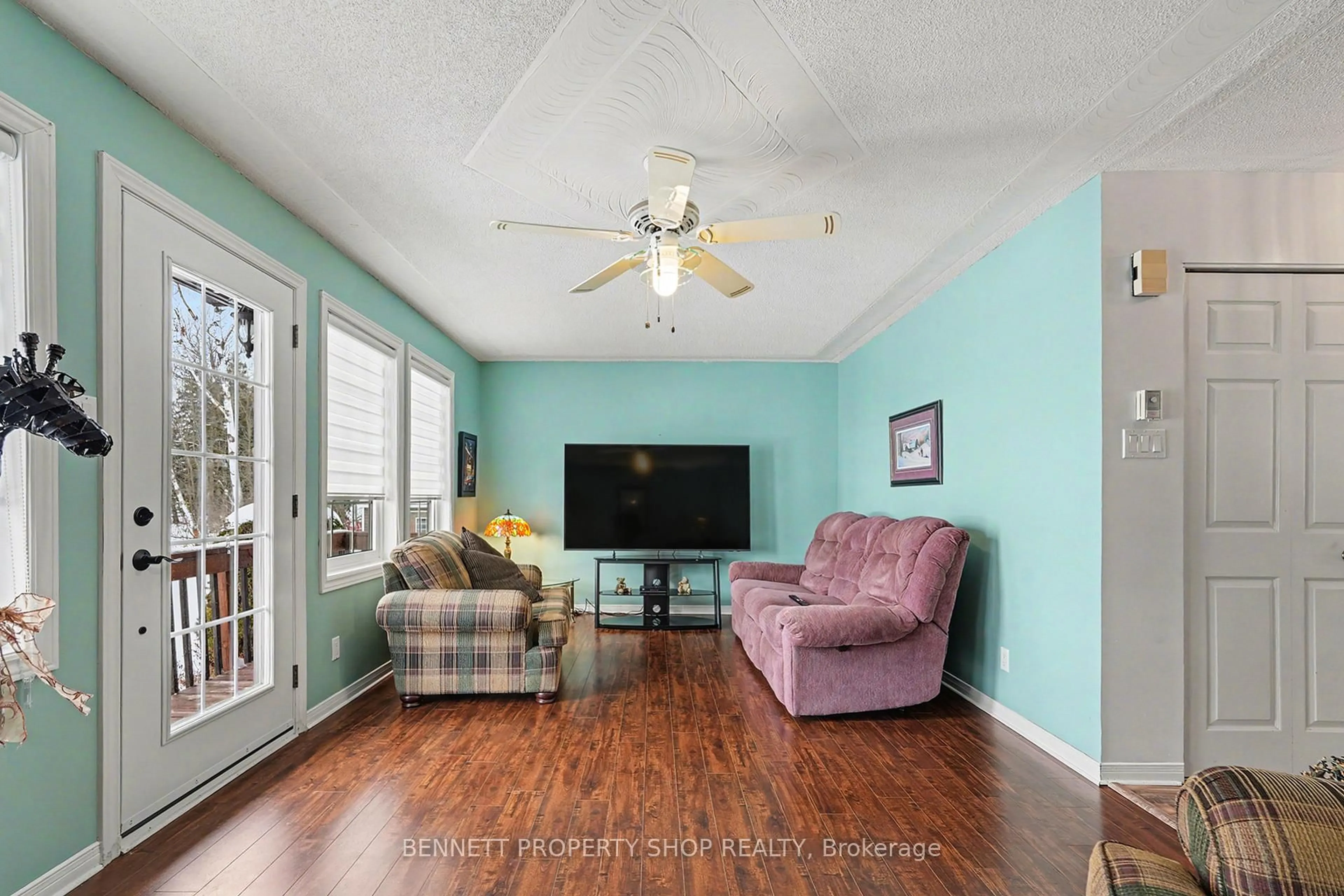 Living room with furniture, unknown for 1312 Scheel Dr, Braeside Ontario K0A 1G0