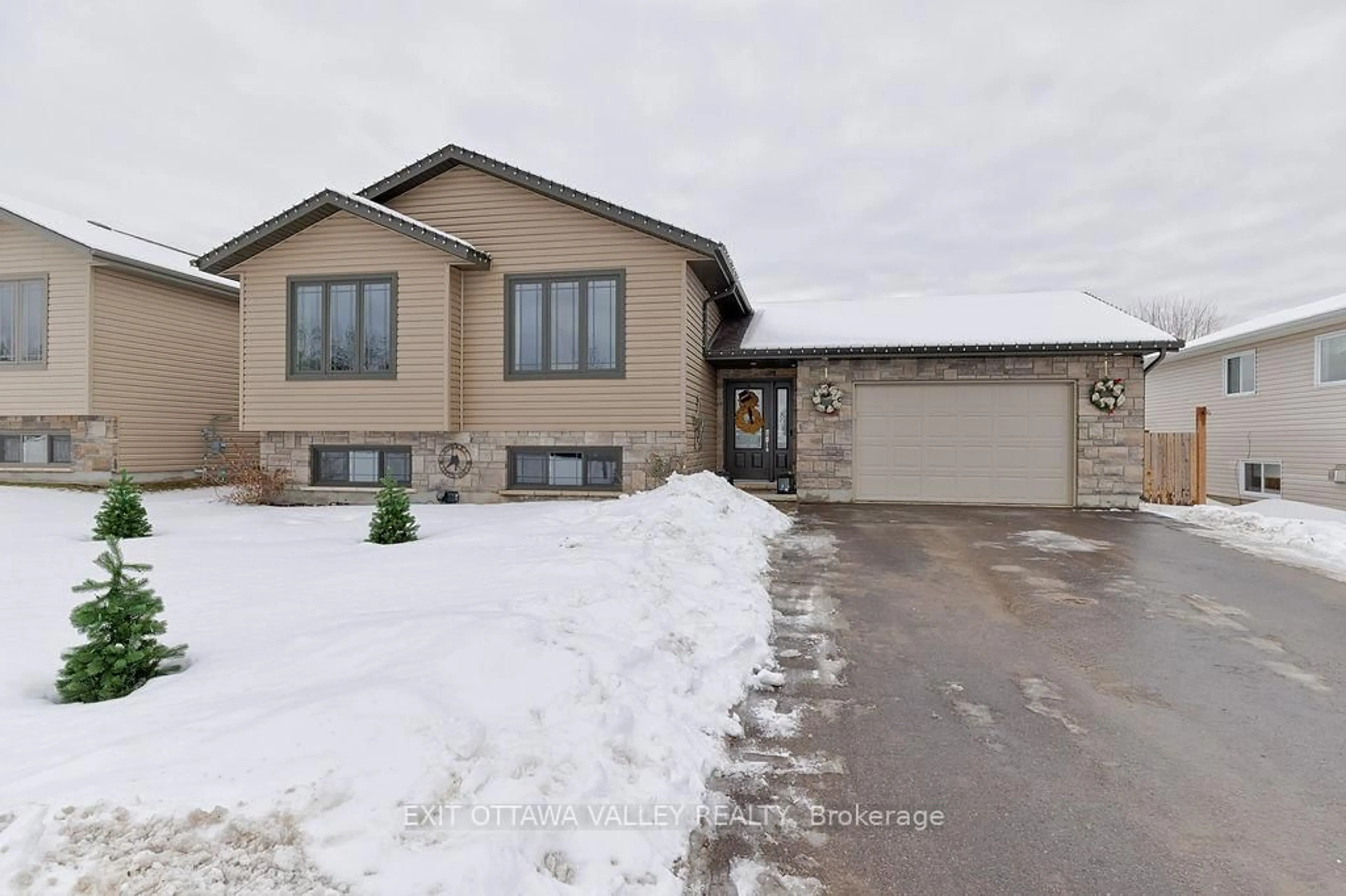 Unknown for 26 Morning Star St, Petawawa Ontario K8H 0A1