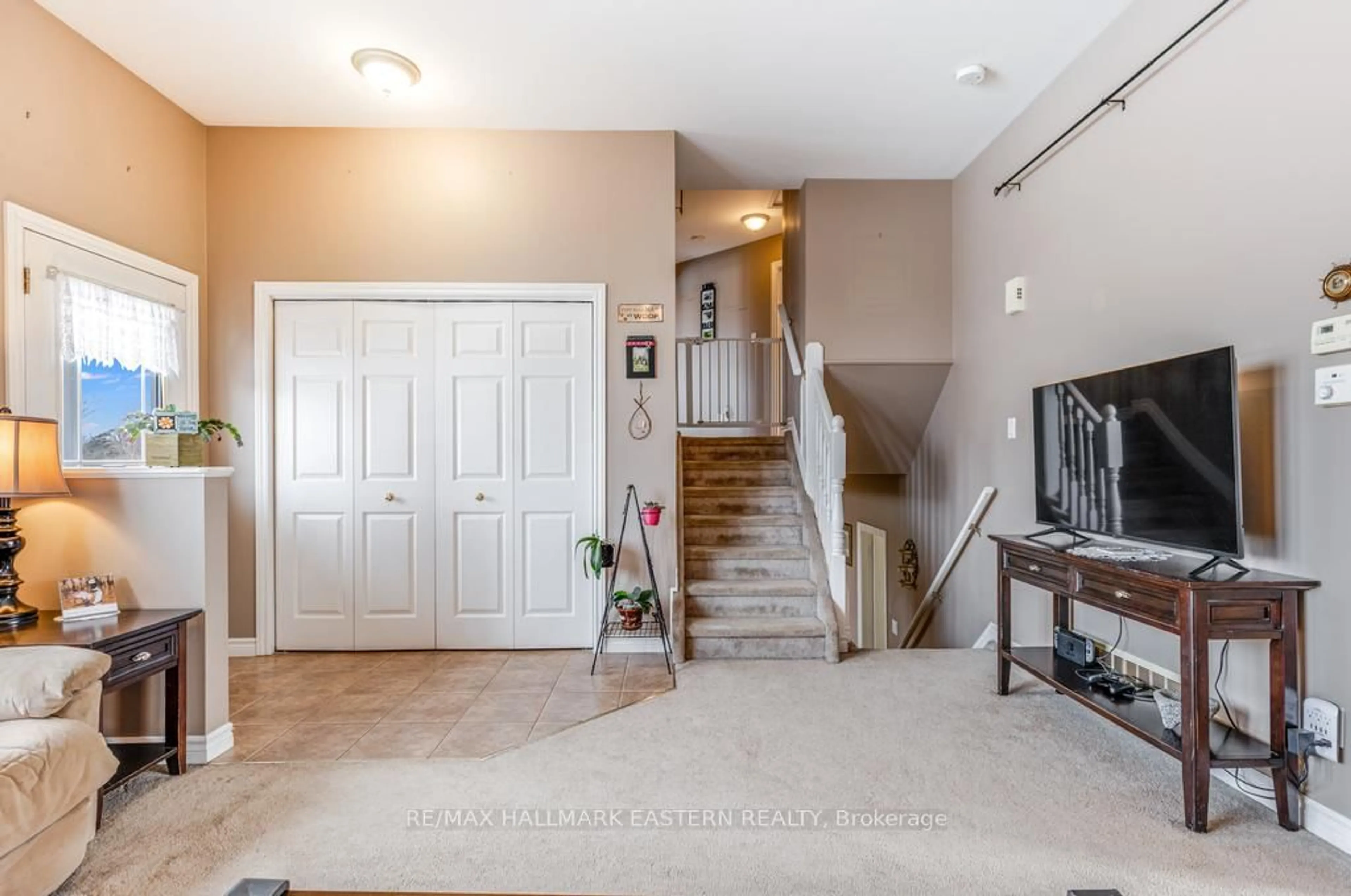 Indoor entryway for 1755A Salem Rd, Prince Edward County Ontario K0K 1T0