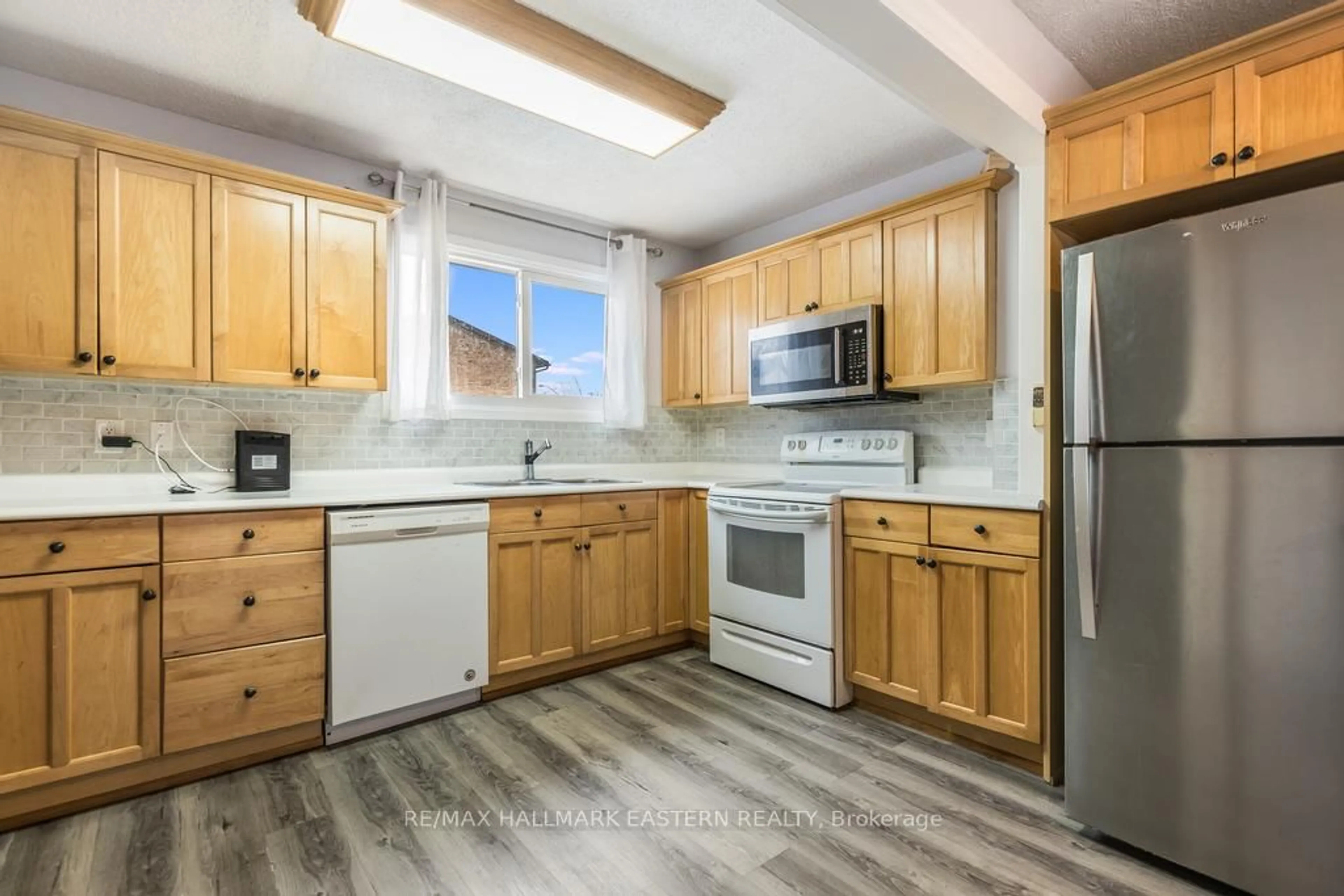Standard kitchen, unknown for 996 Sydenham Rd #34, Peterborough Ontario K9J 7V7