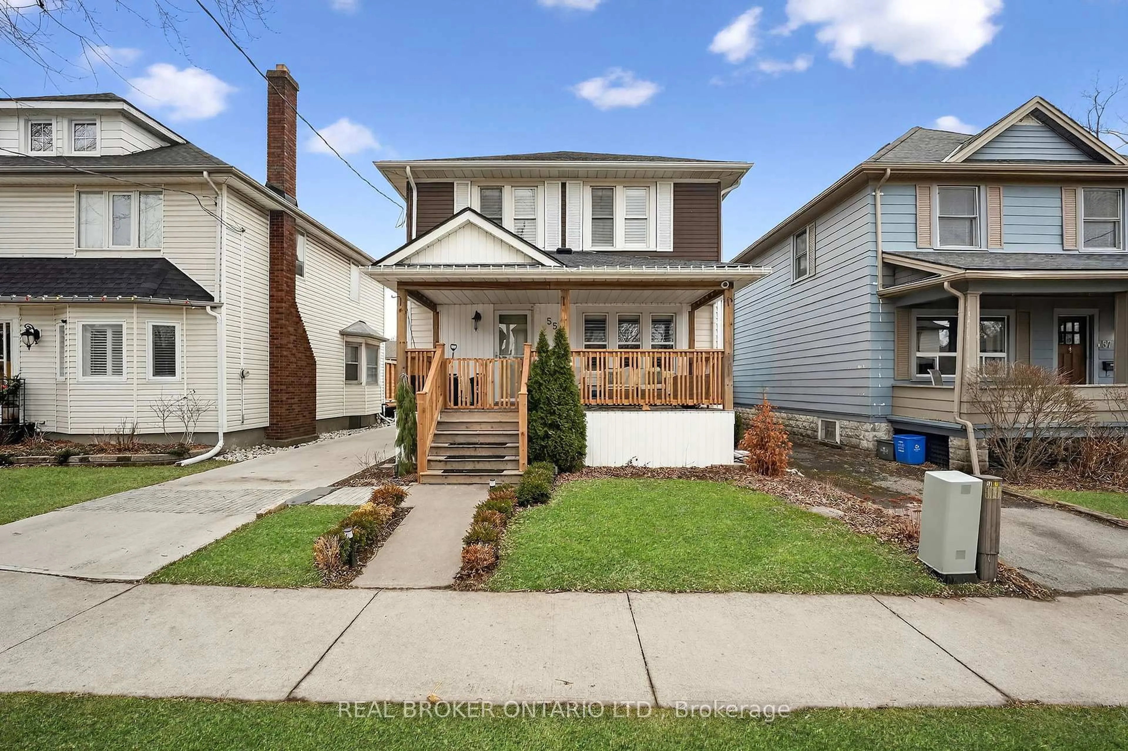 Home with brick exterior material, street for 55 THOMAS St, St. Catharines Ontario L2R 6L8