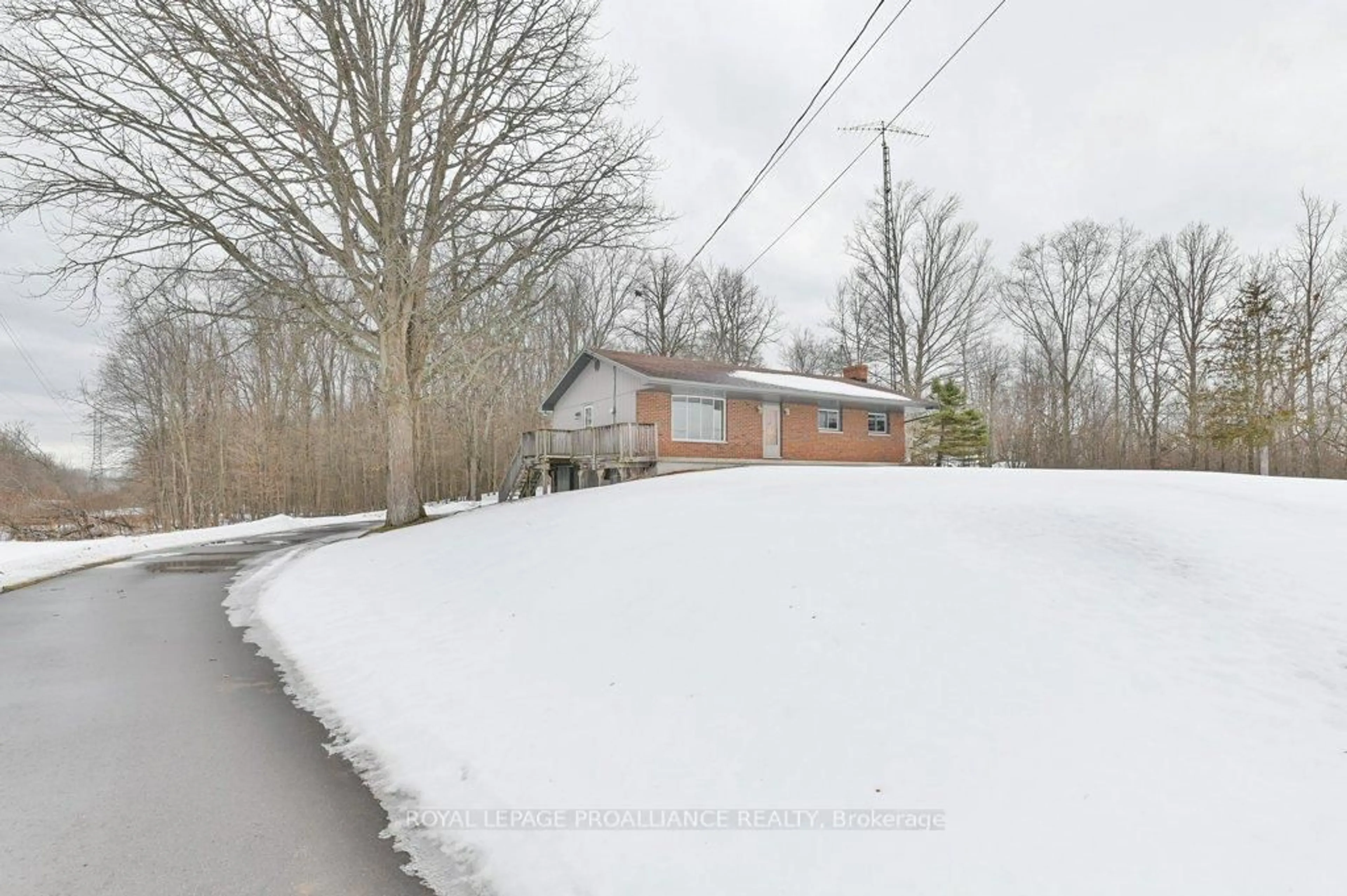 A pic from outside/outdoor area/front of a property/back of a property/a pic from drone, street for 184 Bethel Rd, Stirling Ontario K0K 3E0